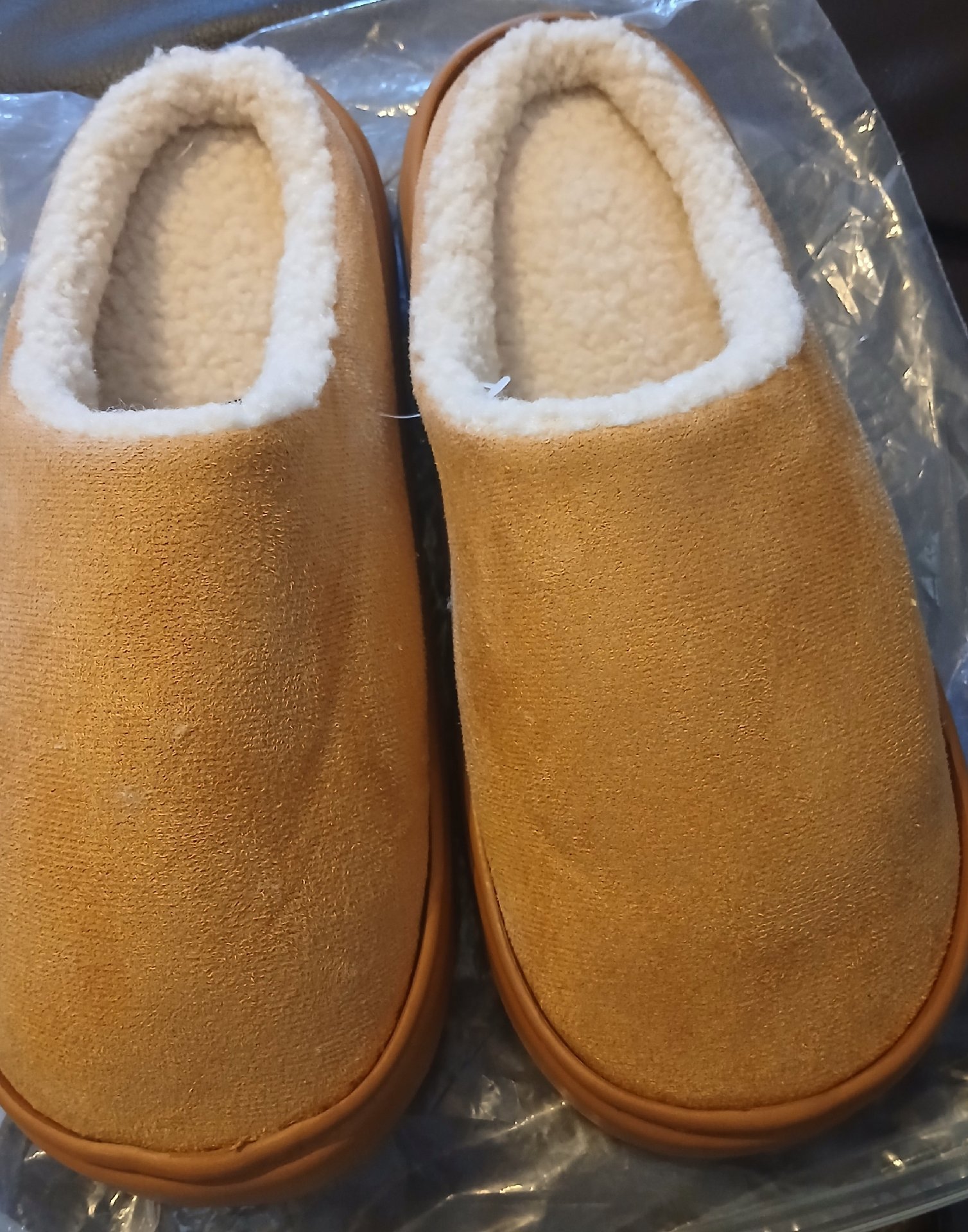 Brown Faux Suede Slippers with Fleece Lining, Unbranded, EU 44, Excellent condition — preloved on SilentSale®