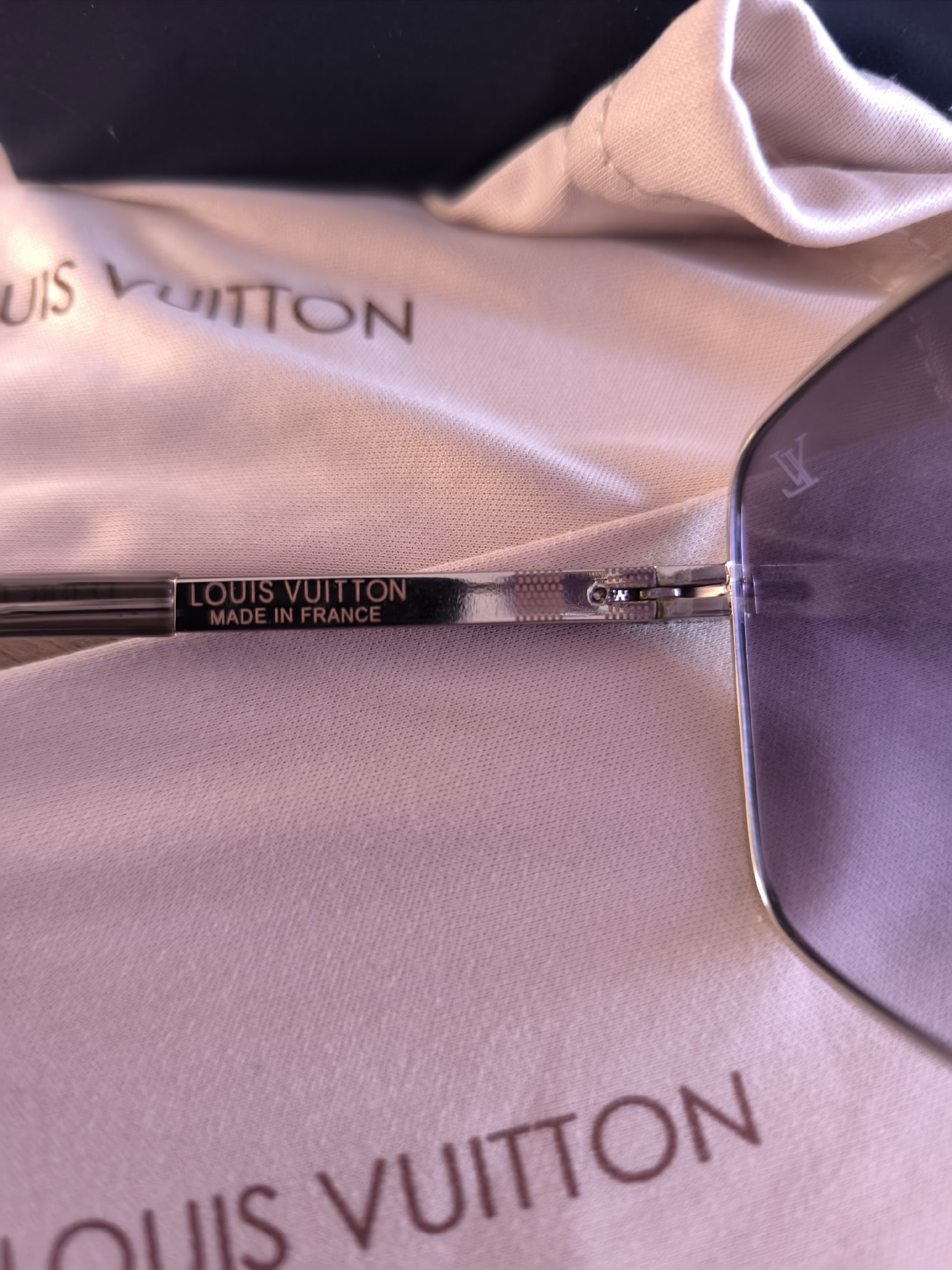 Louis Vuitton Silver Metal Aviator Sunglasses 59mm, Louis Vuitton, 59mm, Excellent condition — preloved on SilentSale®