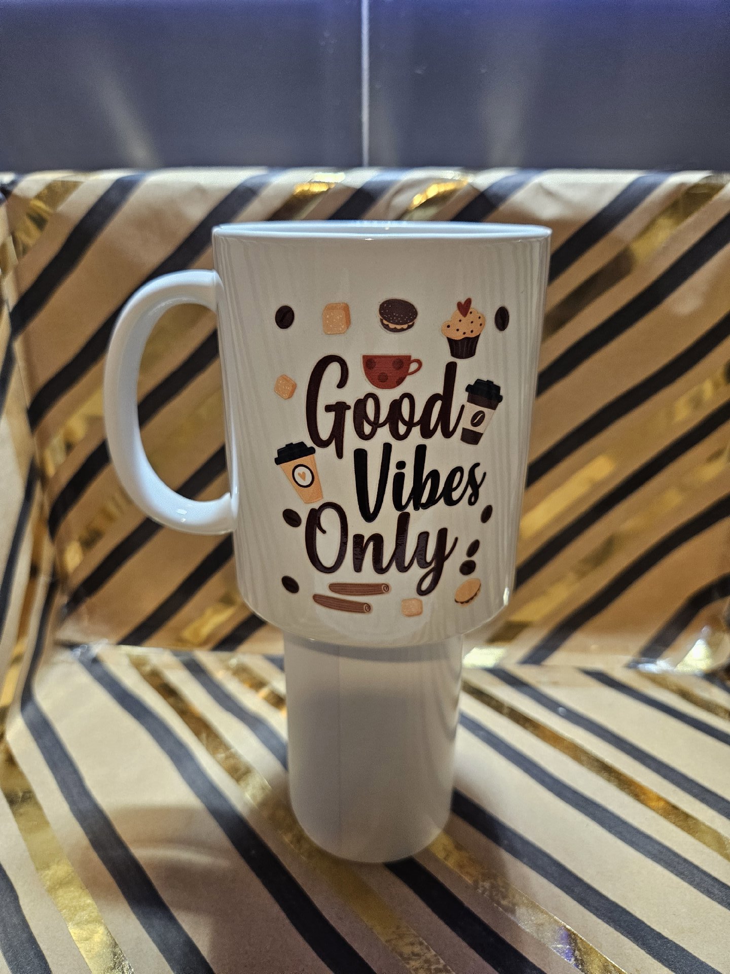 White Ceramic Coffee Mug with 'I Need Coffee' Print, Unbranded, One Size, New condition — preloved on SilentSale®