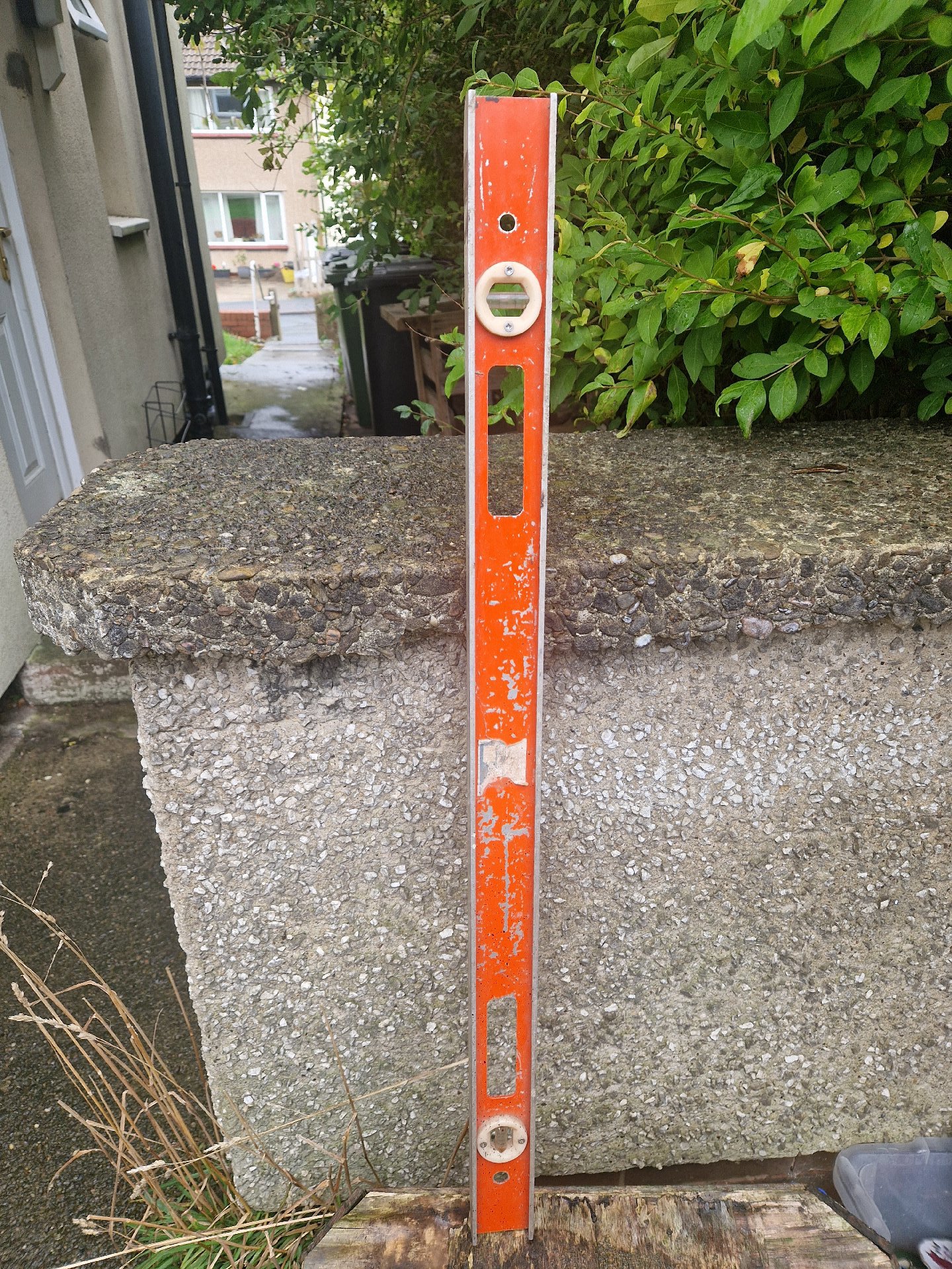 Vintage aluminum spirit level with orange finish, Vintage, Large, Excellent condition — preloved on SilentSale®