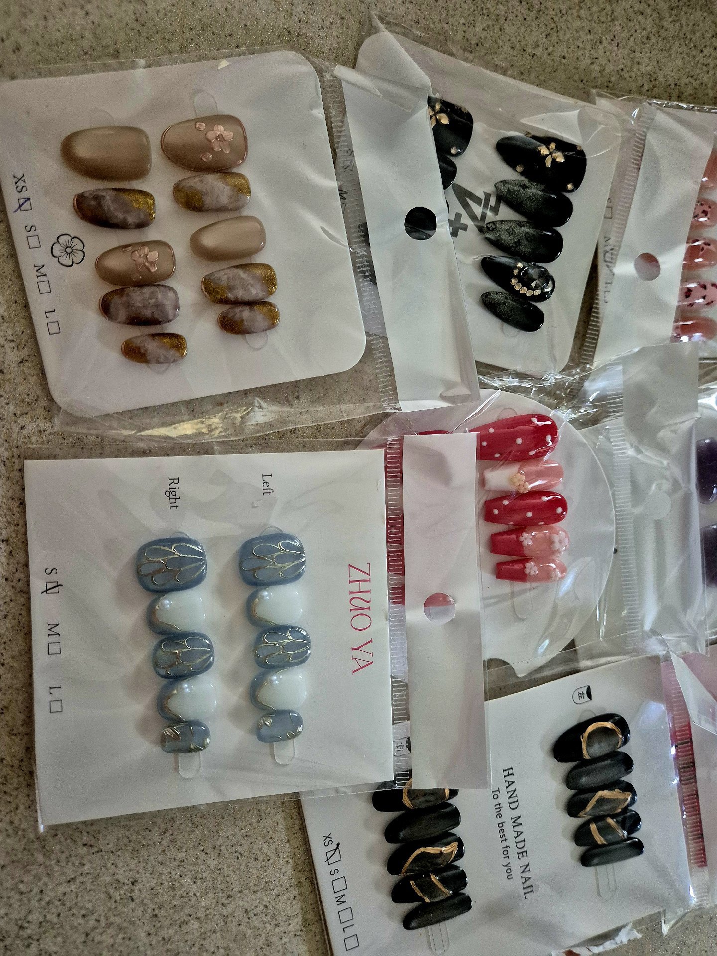Assorted Press On False Nails Set with Nail Files and Glue x30, Unbranded, One Size, New condition — preloved on SilentSale®