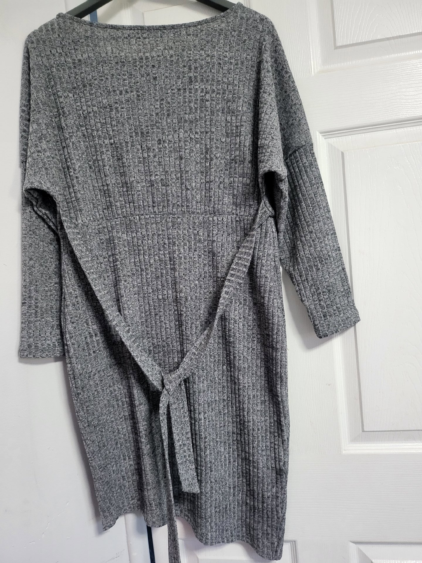 Grey Ribbed Knit Midi Dress with Tie Waist, PrettyLittleThing, 16, Excellent condition — preloved on SilentSale®
