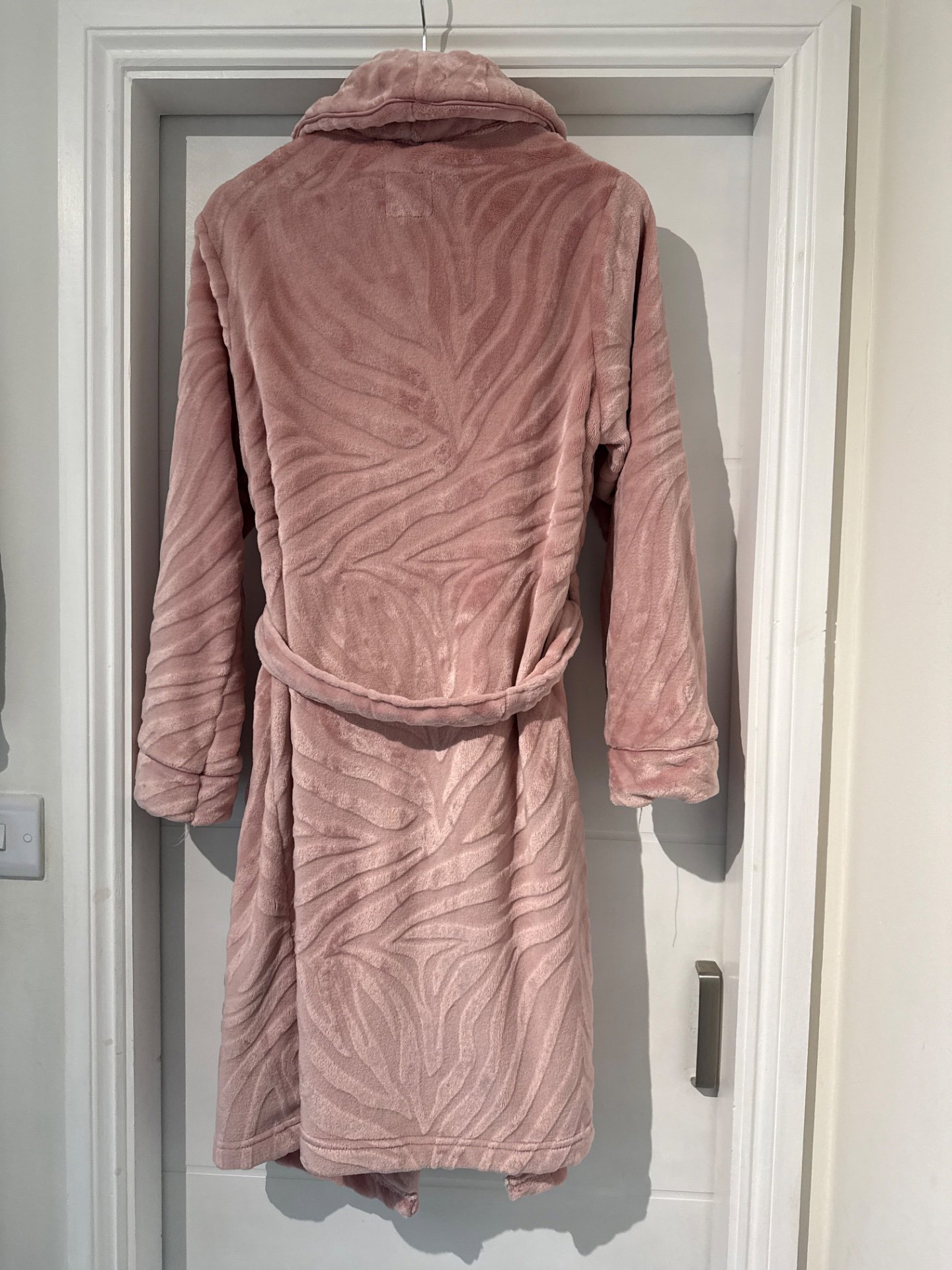 Always Dreaming Pink Plush Dressing Gown Robe – Size S, Always Dreaming, S, Excellent condition — preloved on SilentSale®