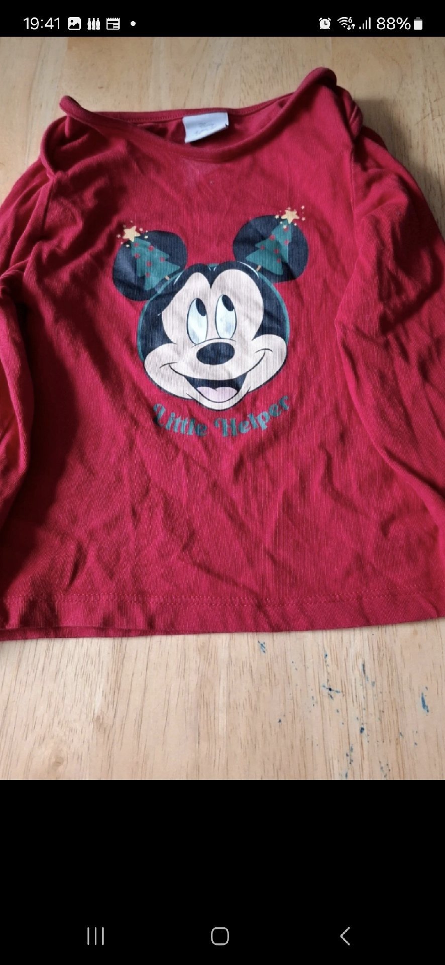Disney Red Mickey Mouse Little Helper Christmas Top – Age 18-24M, Disney, 18-24 months, Excellent condition — preloved on SilentSale®