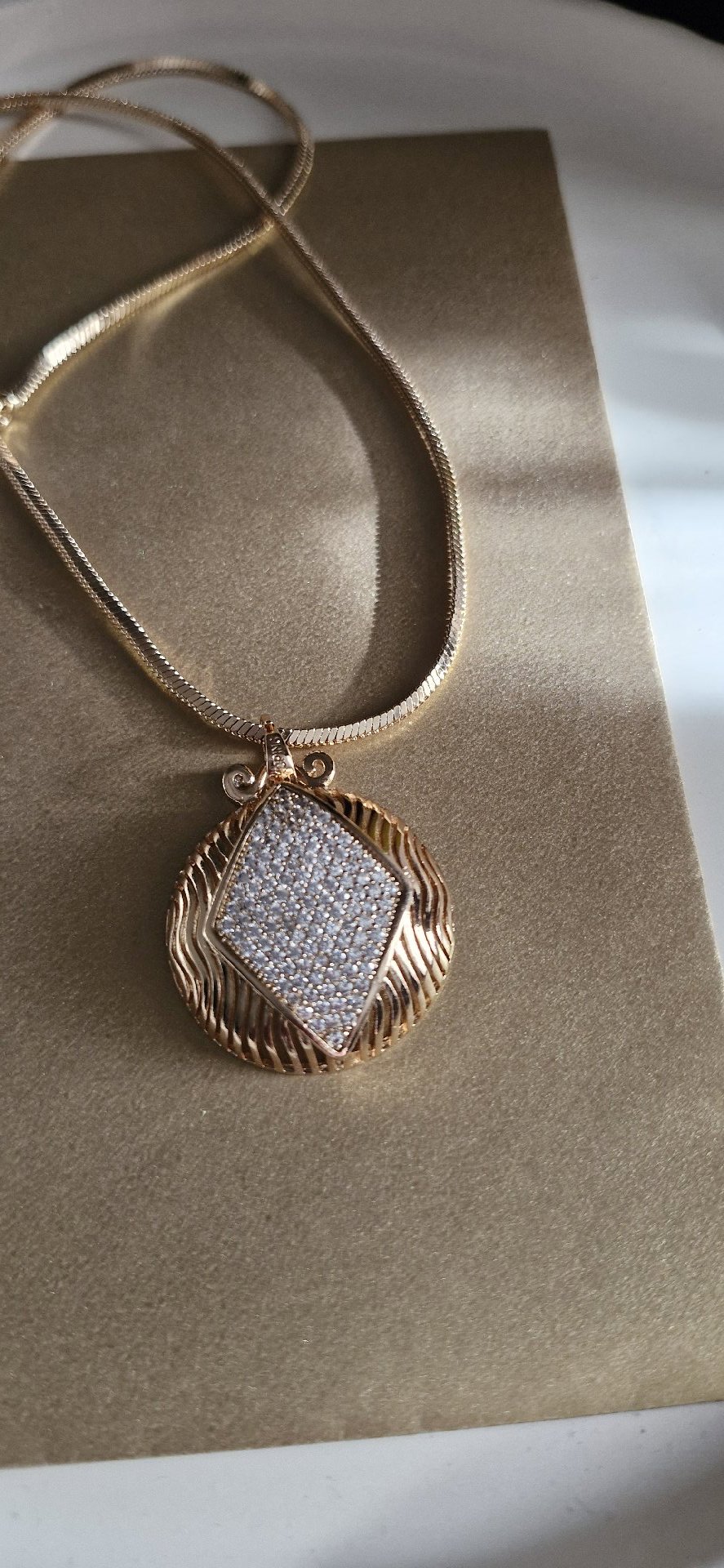 Gold Tone Pendant Necklace with Rhinestone Detail, Gold Tone, One Size, Excellent condition — preloved on SilentSale®