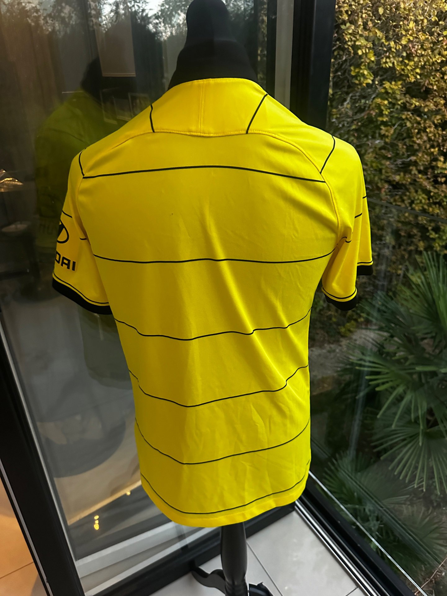 Chelsea away shirt M , Nike, M, Excellent condition — preloved on SilentSale®