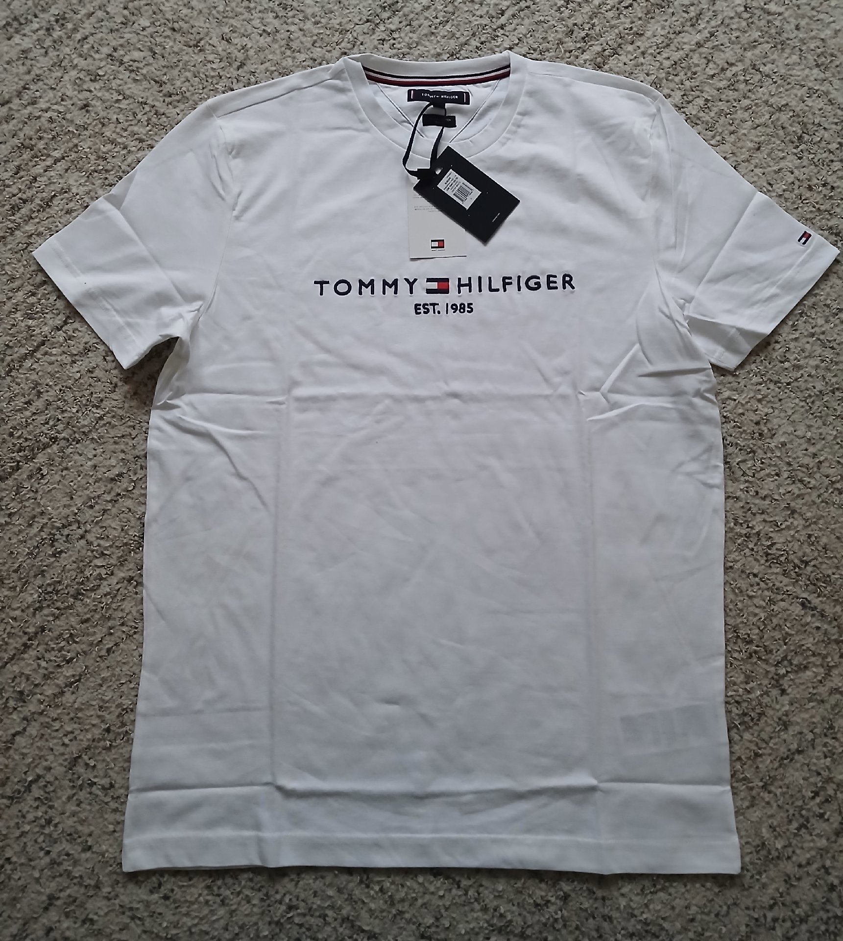 Tommy hilfiger mens t shirt size large white embroidered logo , Tommy Hilfiger, L, New condition — preloved on SilentSale®