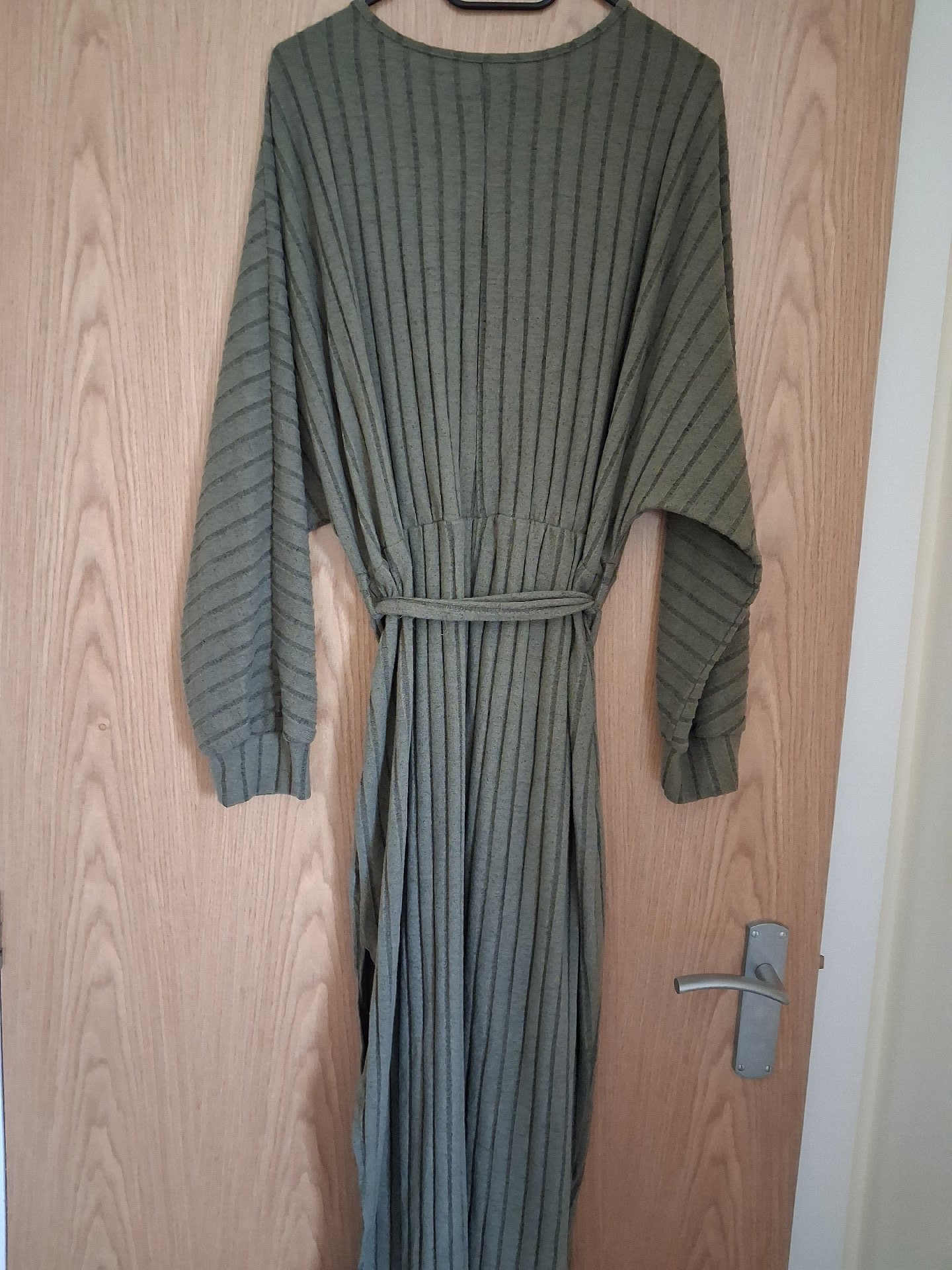 Green Ribbed Knit Wrap Dress, Shein, 24, Excellent condition — preloved on SilentSale®