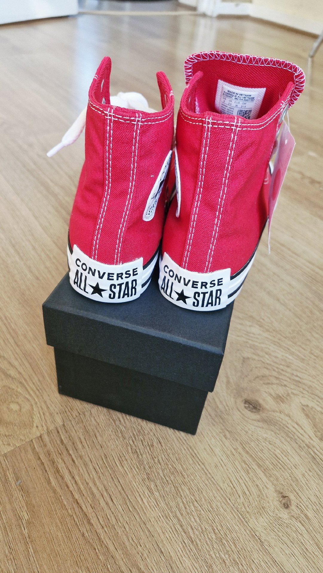 Converse Red Chuck Taylor All Star High Top Trainers – UK 2.5, Converse, 2.5, New condition — preloved on SilentSale®