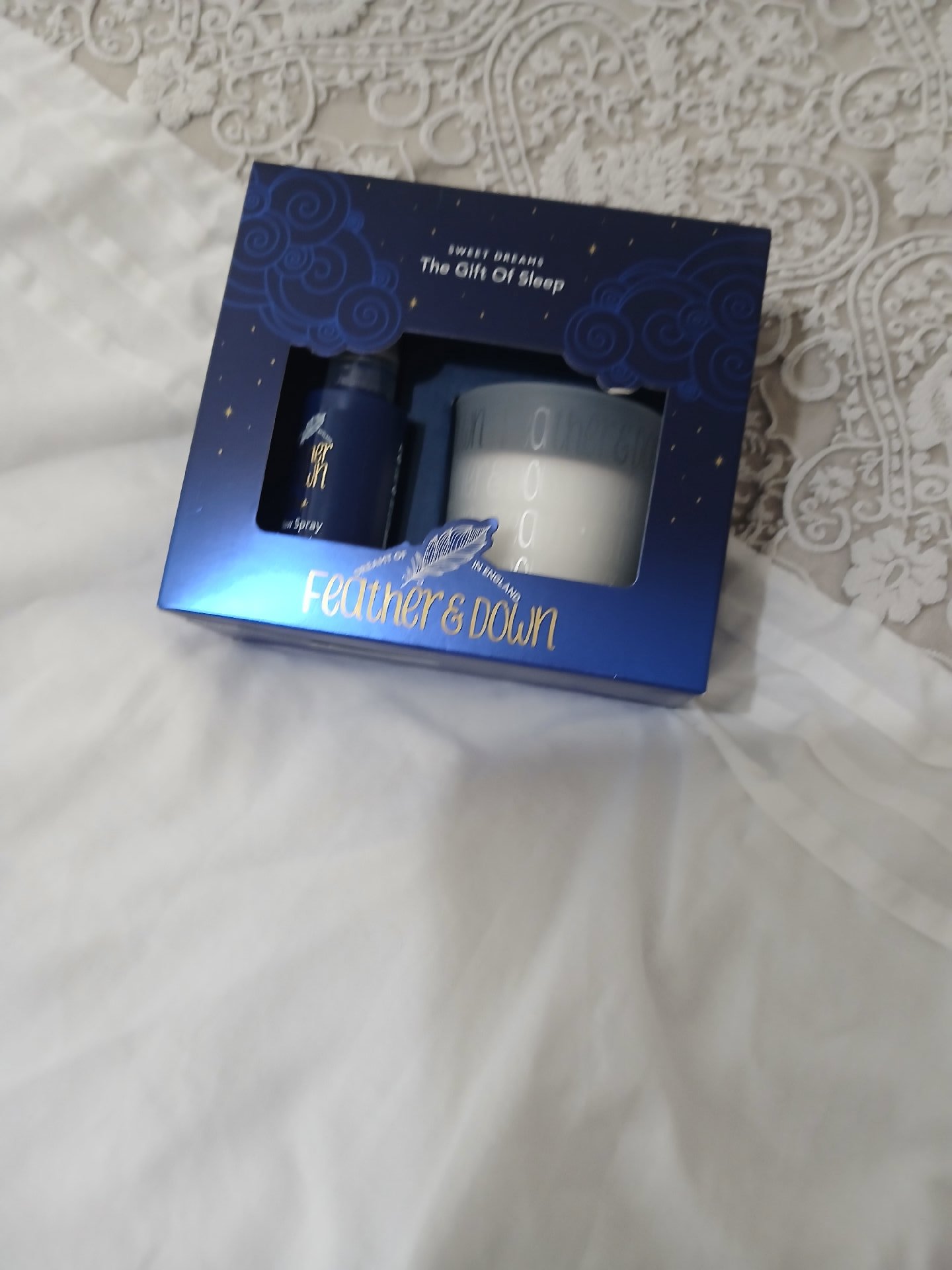 Feather & Down Sweet Dreams Sleep Gift Set, Feather & Down, One Size, New condition — preloved on SilentSale®