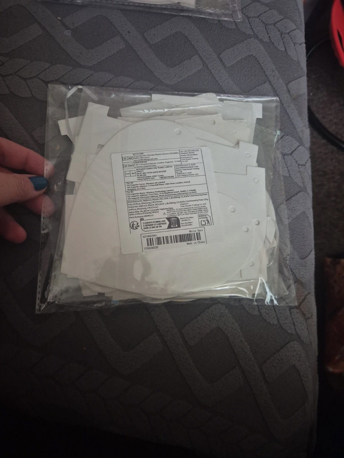 x3 white just married bunting, Shein, One Size, New condition — preloved on SilentSale®