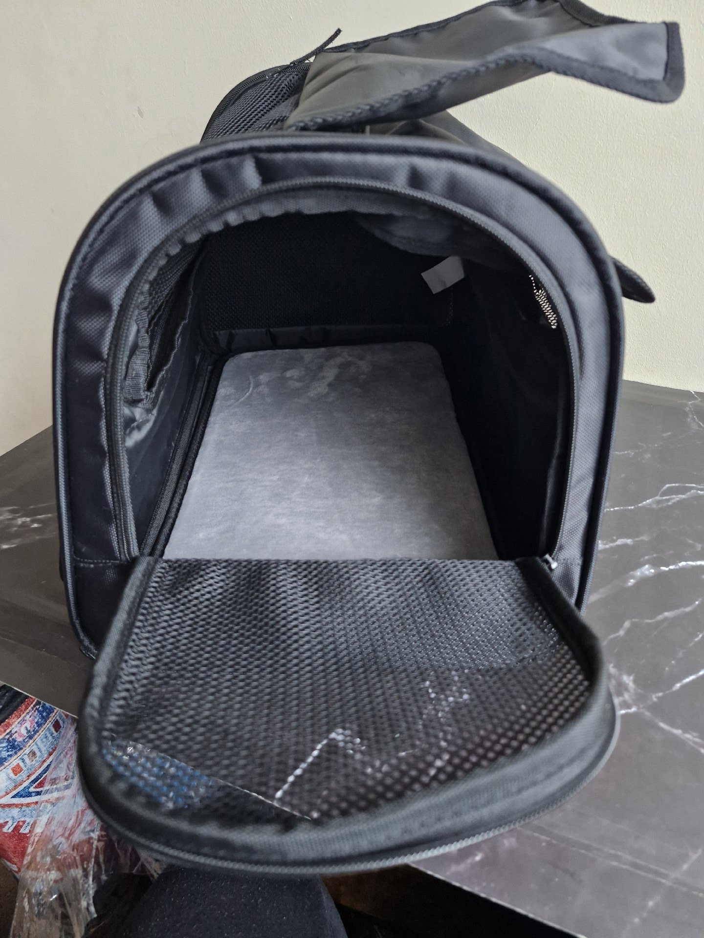 Fukumaru Portable Black Pet Carrier, Fukumaru, One Size, Excellent condition — preloved on SilentSale®