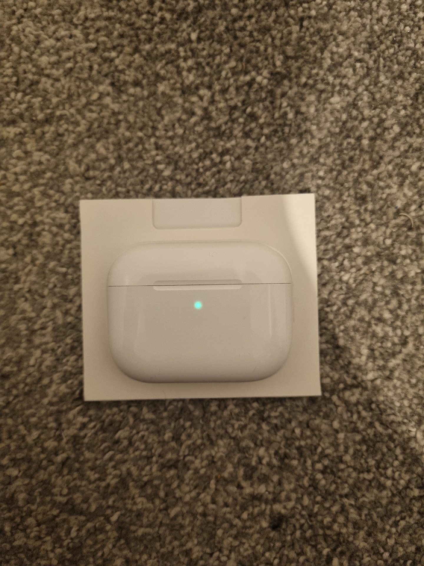 Apple AirPods Pro , Apple, One Size, New condition — preloved on SilentSale®