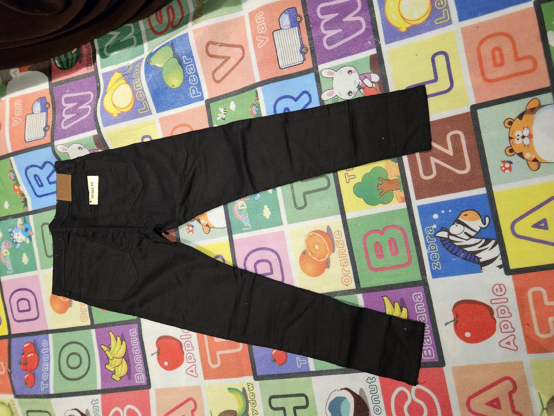 H&M Black Skinny Fit Jeans – Size 32, H&M, W28 L32, Excellent condition — preloved on SilentSale®