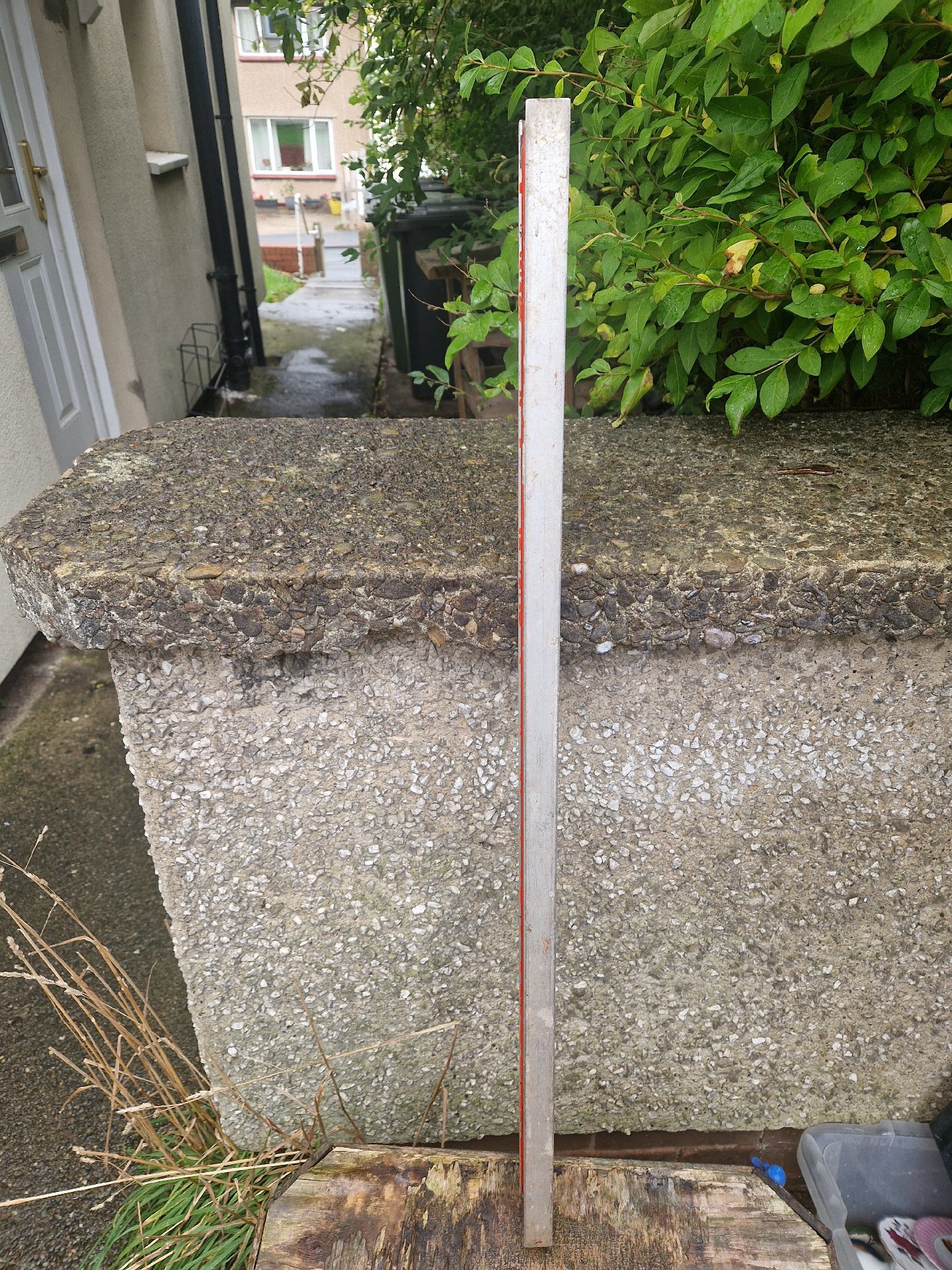 Vintage aluminum spirit level with orange finish, Vintage, Large, Excellent condition — preloved on SilentSale®