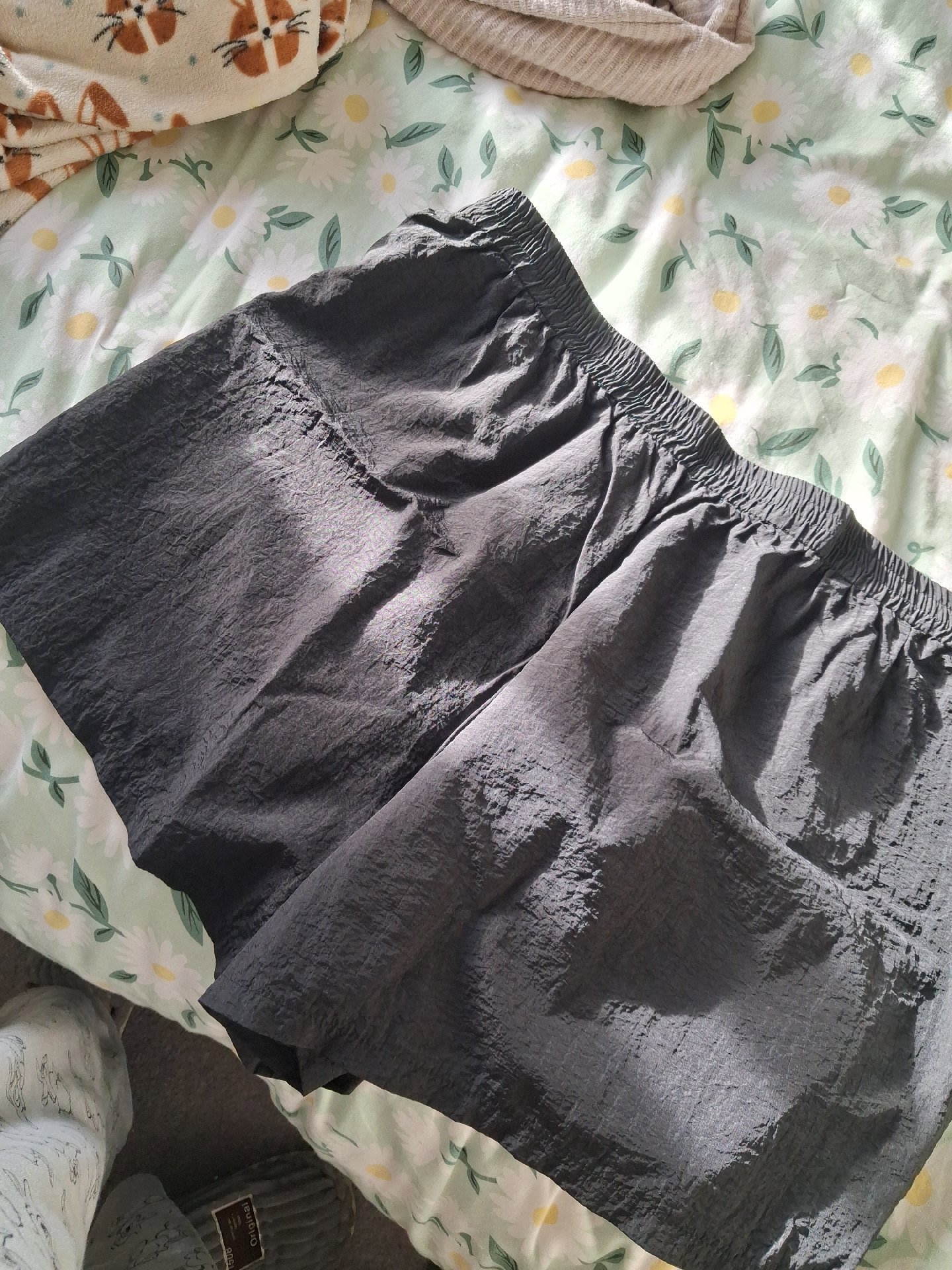 Black Shorts with White Bow and Stripe Detail, Shein, 22, Good condition — preloved on SilentSale®