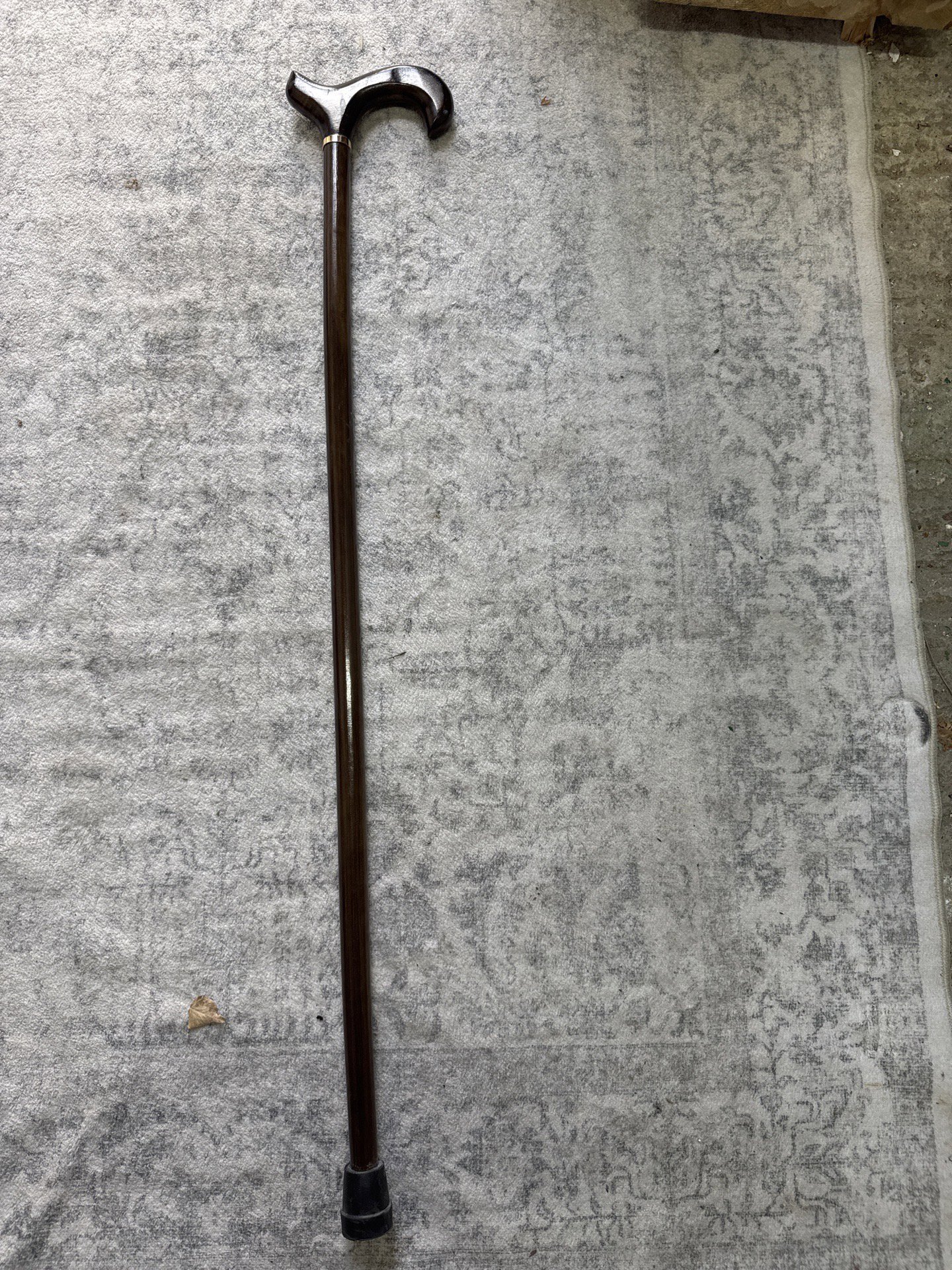 Wooden Walking Cane with Curved Handle, Unbranded, One Size, Excellent condition — preloved on SilentSale®