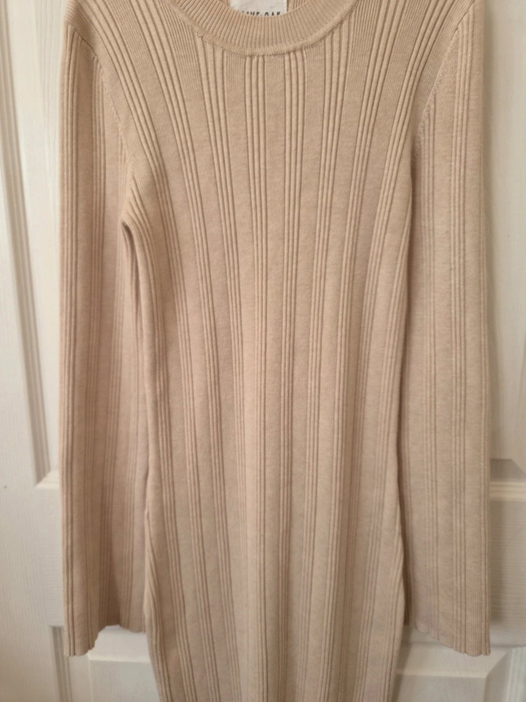 Olive + Oak Beige Ribbed Knit Midi Dress – Size 8, Olive + Oak, 8, Excellent condition — preloved on SilentSale®