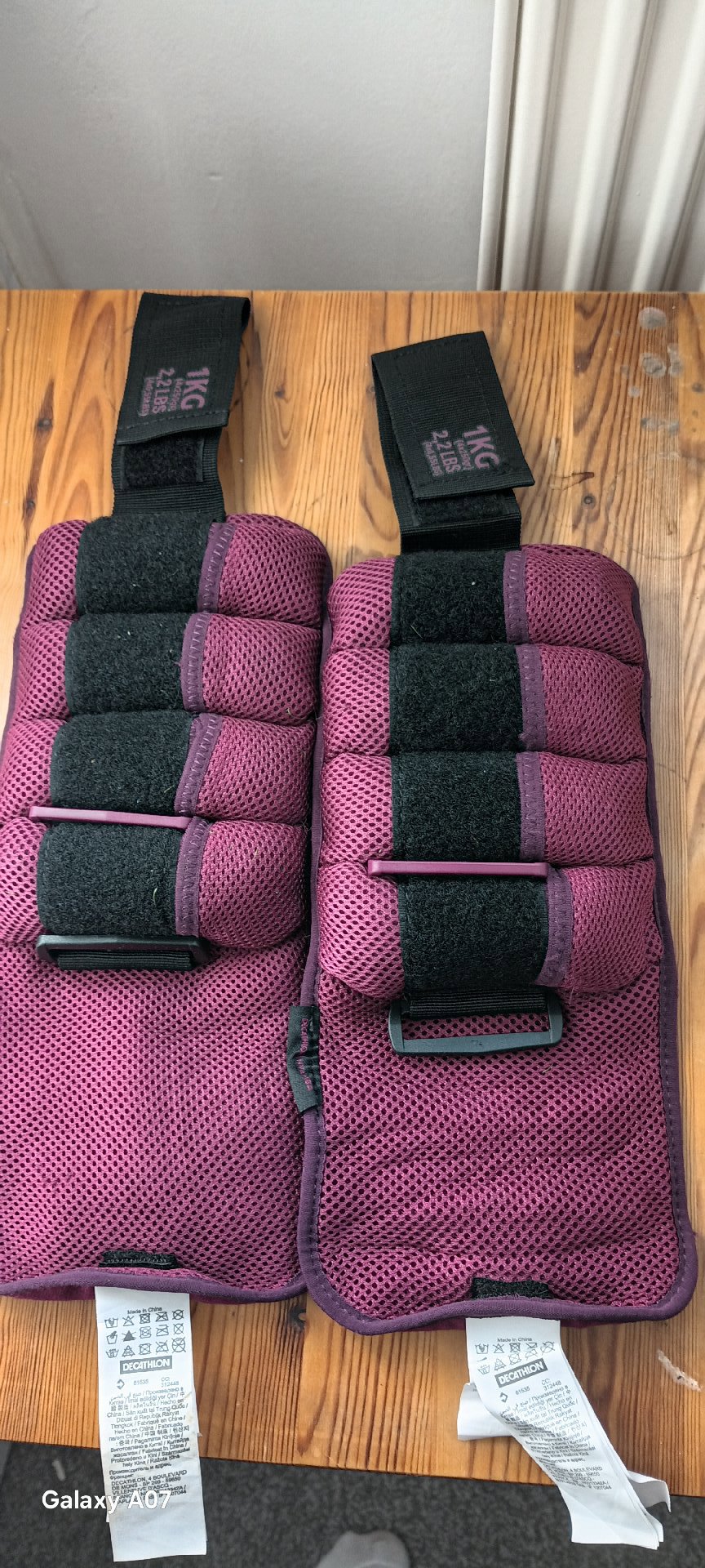 Purple 1kg Adjustable Ankle or Wrist Weights Pair, Decathlon, 1kg each, Good condition — preloved on SilentSale®