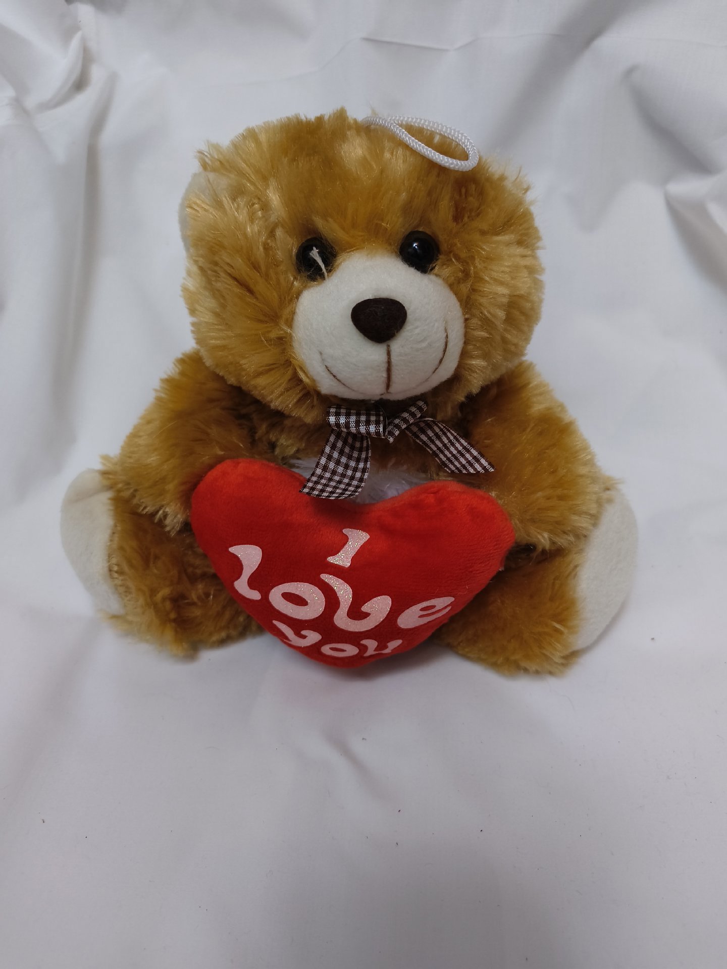 Brown Plush Teddy Bear Holding Red Heart Soft Toy, Unbranded, One Size, Excellent condition — preloved on SilentSale®