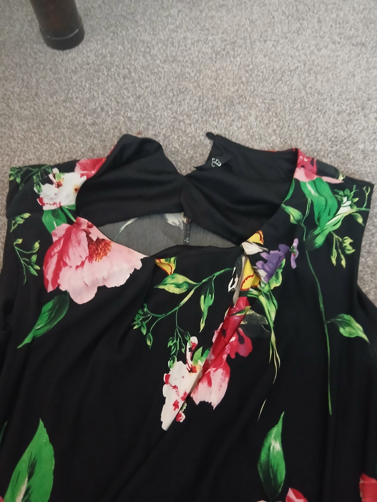 women's floral dress uk size 30/32, ss, 30/32, Good condition — preloved on SilentSale®