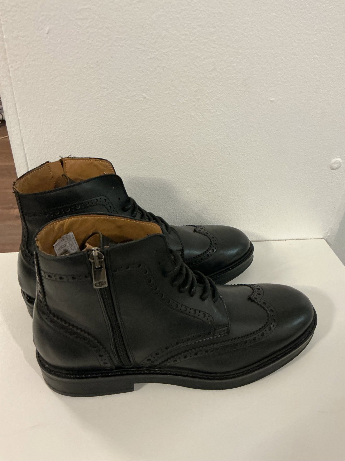 Black Leather Brogue Ankle Boots, Clarks, 42, New condition — preloved on SilentSale®