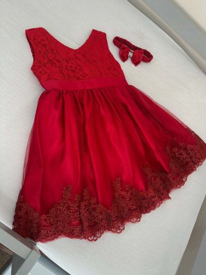 Beautiful Christmas and party dress for 5 years old , boutique, 5 years, New condition — preloved on SilentSale®
