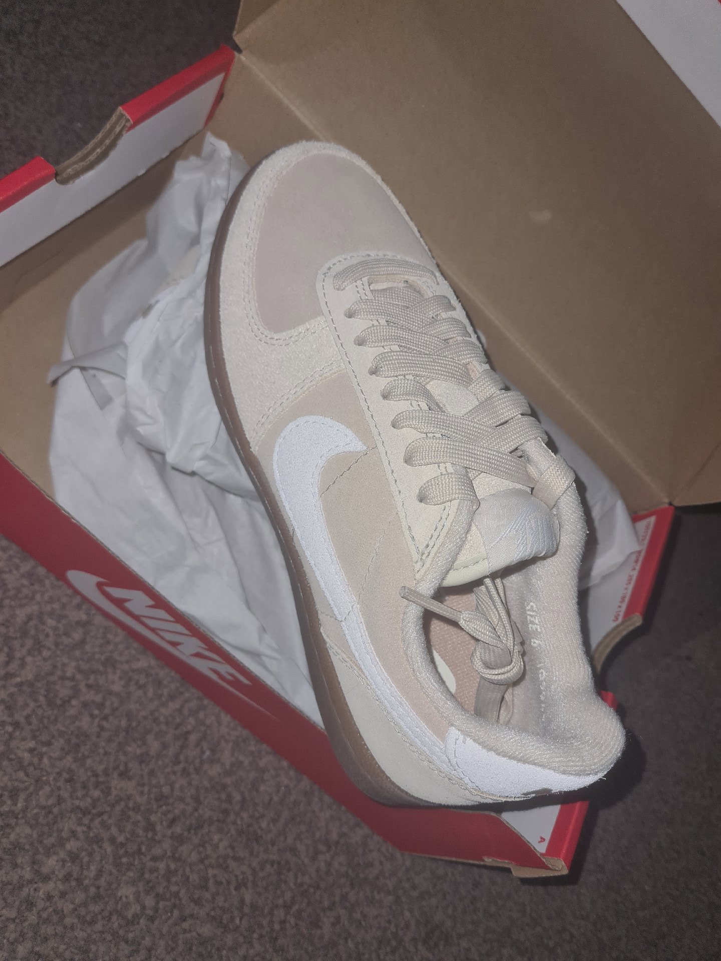 Nike Womens Field General Trainers Linen White UK 6, Nike, 3.5, Excellent condition — preloved on SilentSale®