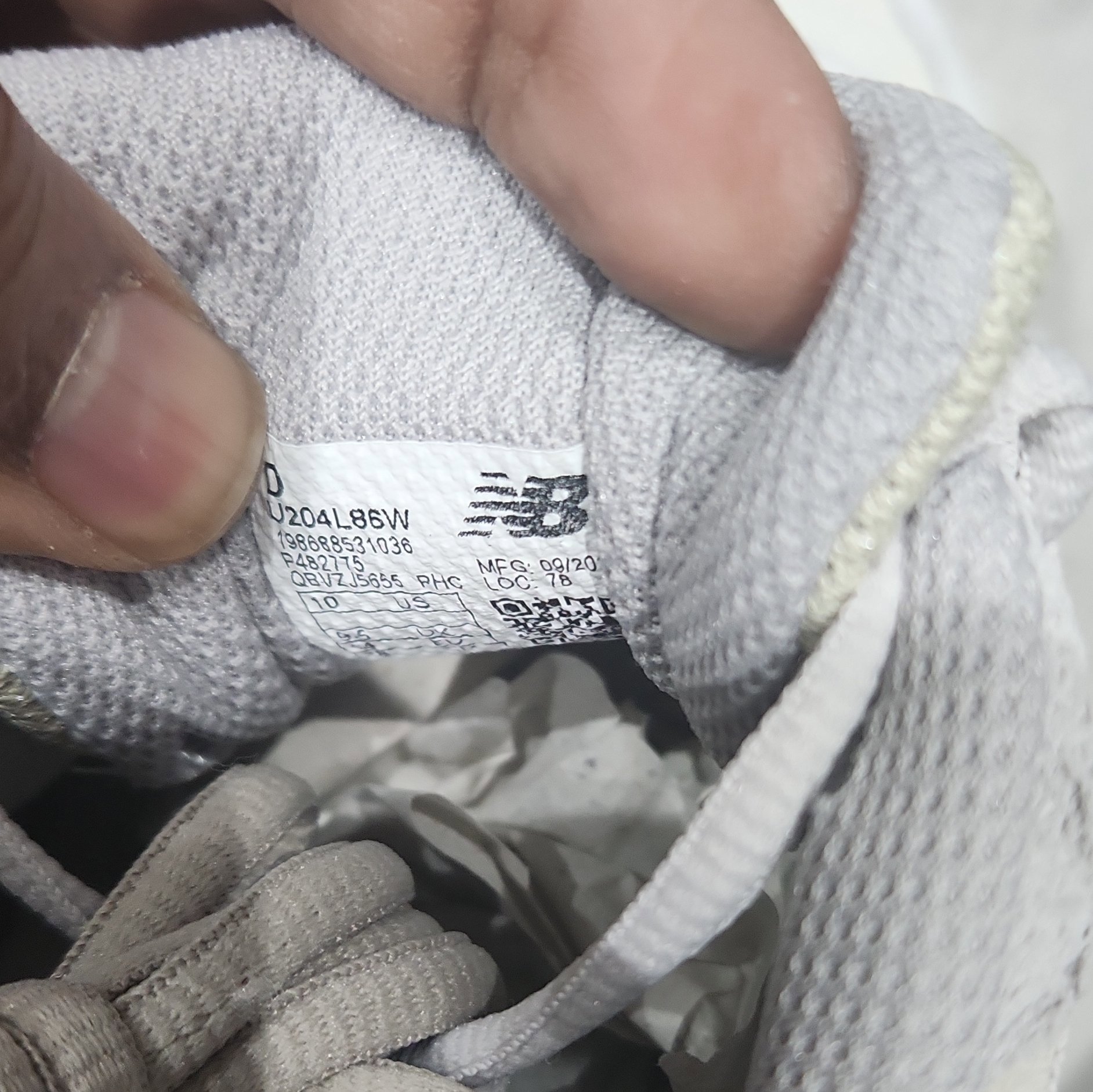 New Balance White Suede Trainers – UK 10, New Balance, 10, New condition — preloved on SilentSale®