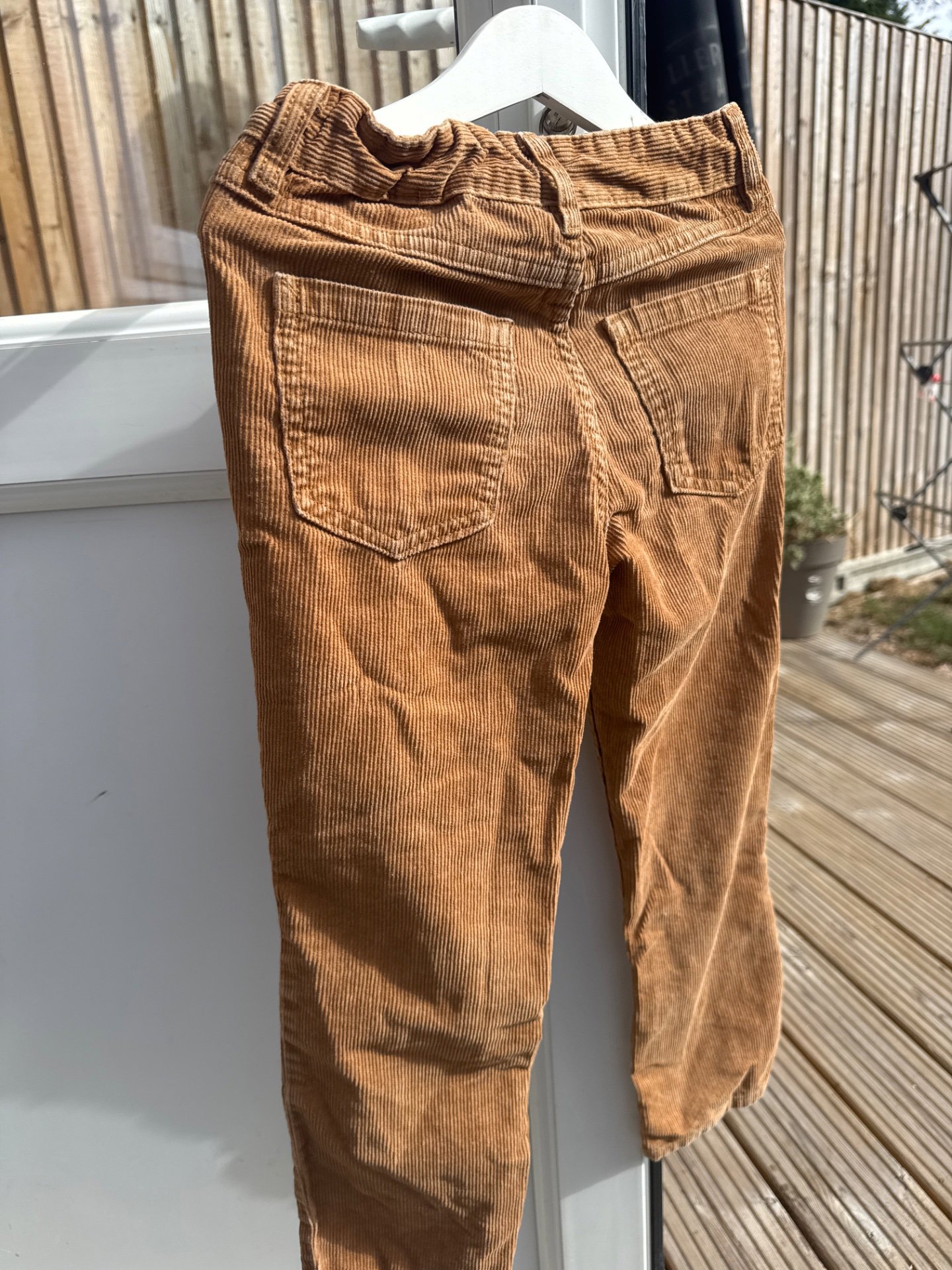 H&M Kids Brown Trousers – Size 5-6Y, H&M, 5-6 years, Excellent condition — preloved on SilentSale®