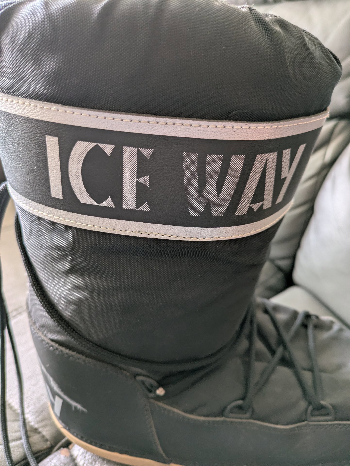 Ice Way Black Winter Snow Boots – UK 7 / EU 40, Ice Way, 7, Excellent condition — preloved on SilentSale®