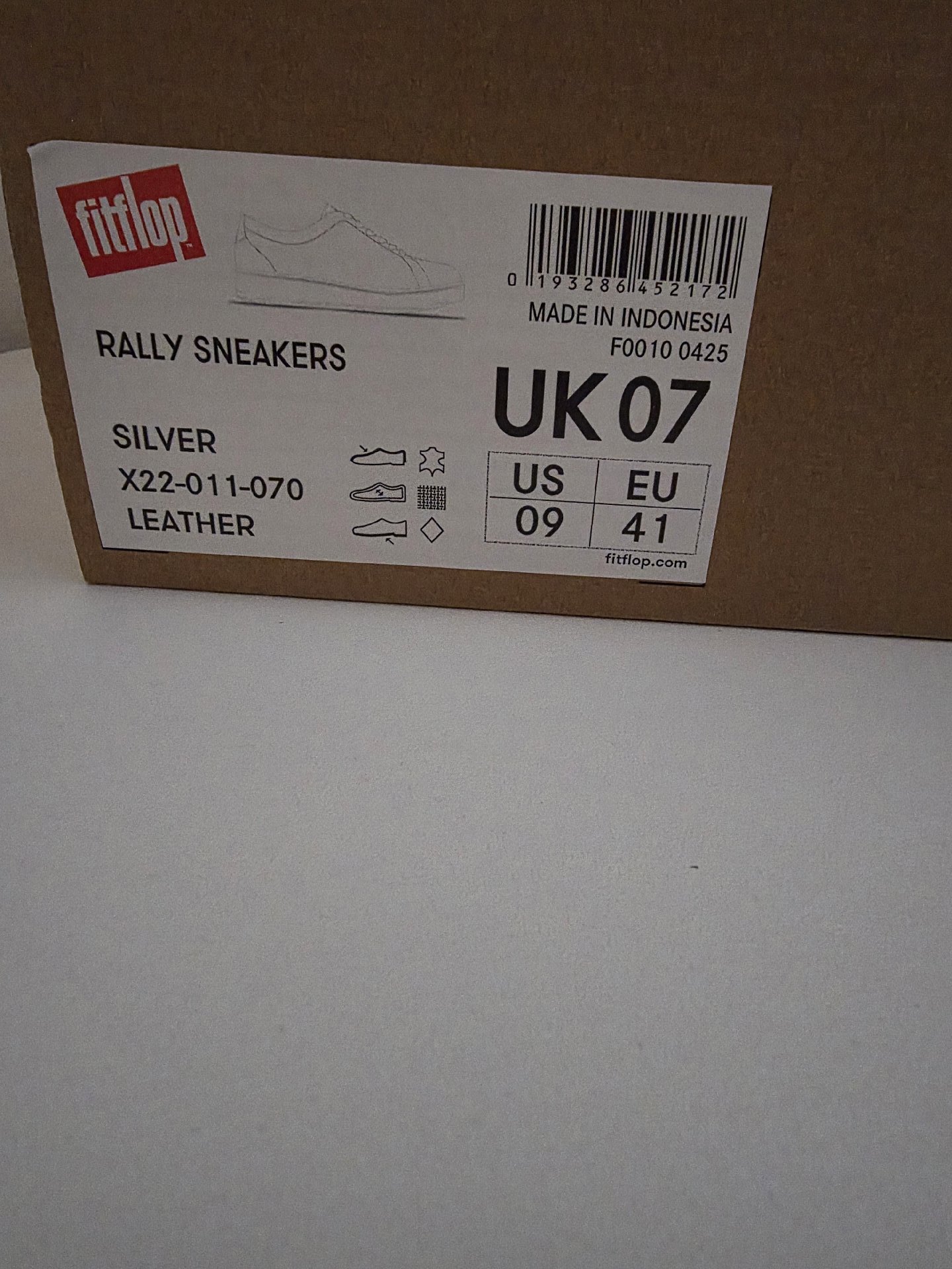 FitFlop Silver Leather Lace-Up Trainers, FitFlop, 7, New condition — preloved on SilentSale®