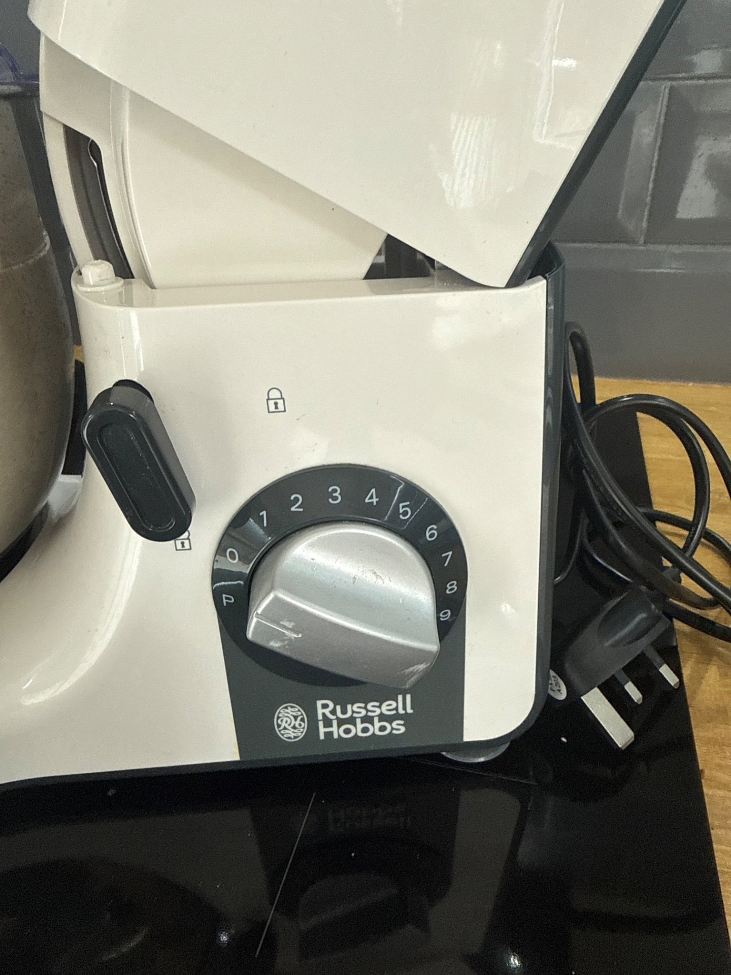 Kenwood Stand Mixer with Attachments, Russell Hobbs, Medium, Excellent condition — preloved on SilentSale®