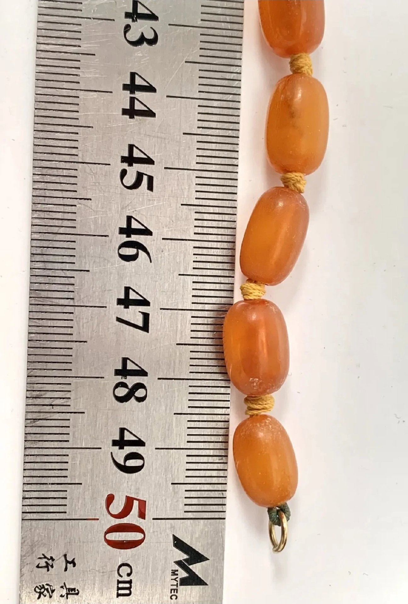 Vintage Amber Bead Necklace with 9ct Gold Clasp: Graduated Oval, 32gm, 50cm, Vintage, One Size, Excellent condition — preloved on SilentSale®