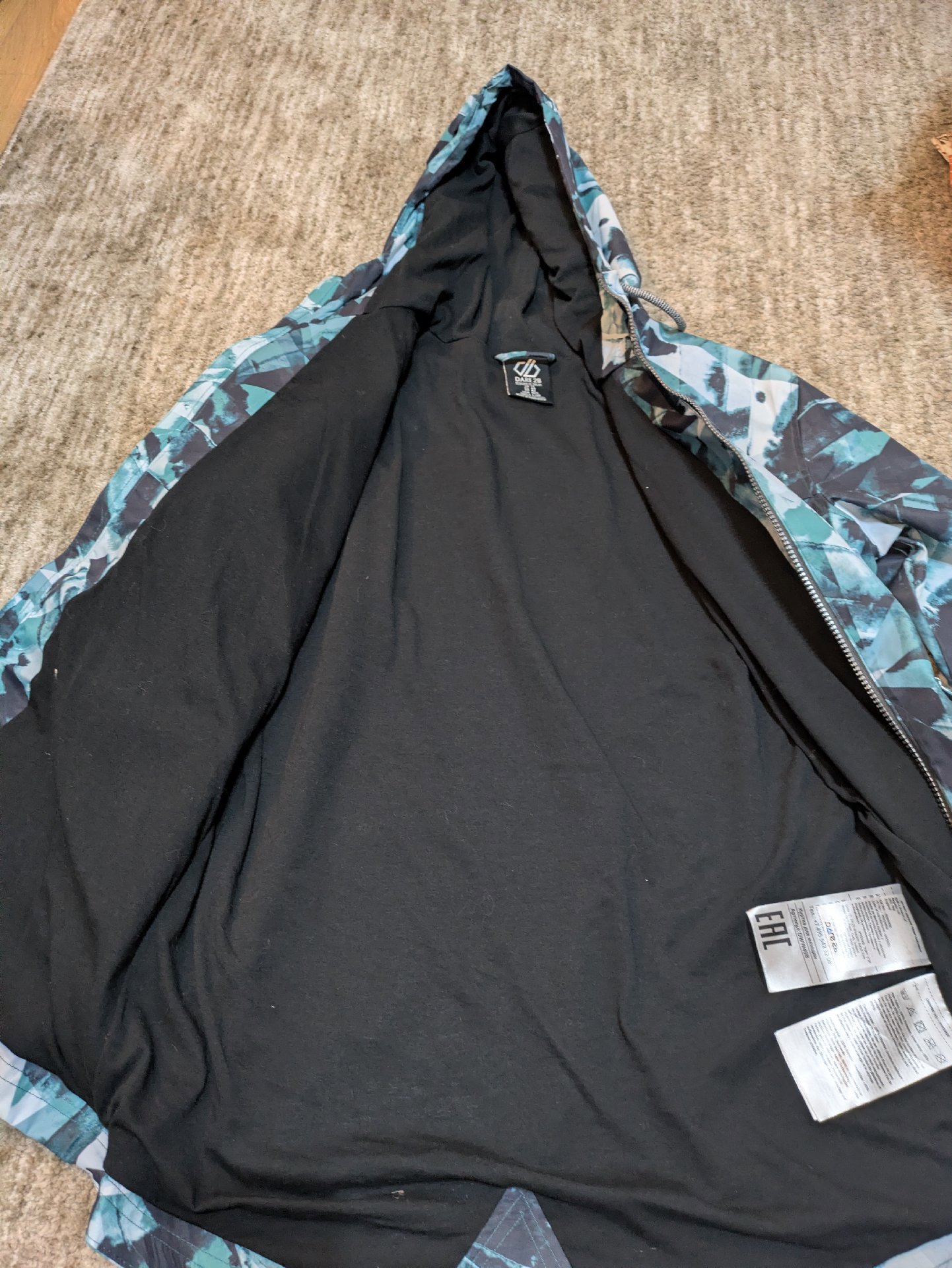 Dare 2b Blue Patterned Waterproof Hooded Jacket – UK 14, Dare 2b, 14, Excellent condition — preloved on SilentSale®