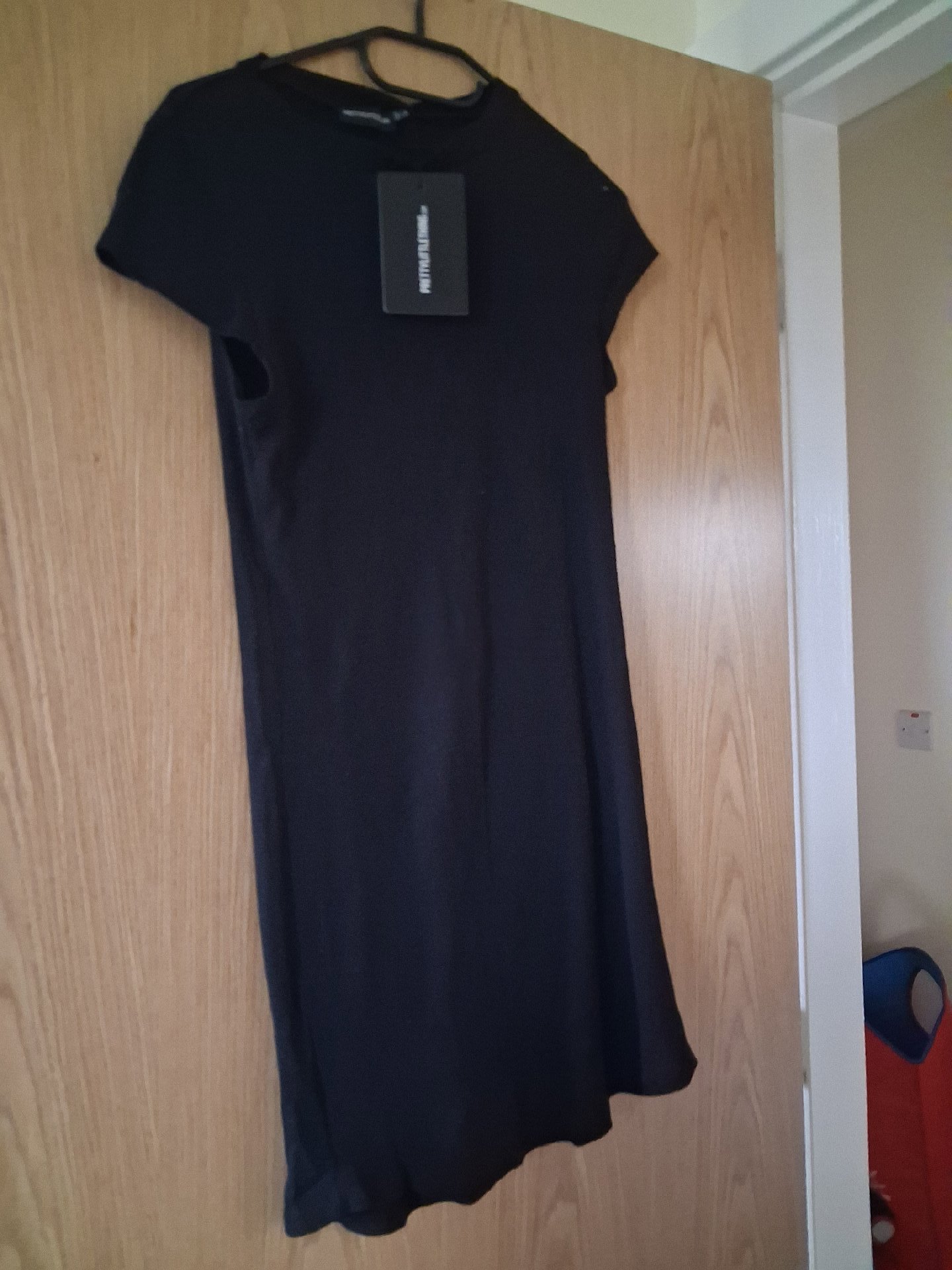 PrettyLittleThing Black Ribbed Midi Dress – UK 16, PrettyLittleThing, 16, New condition — preloved on SilentSale®