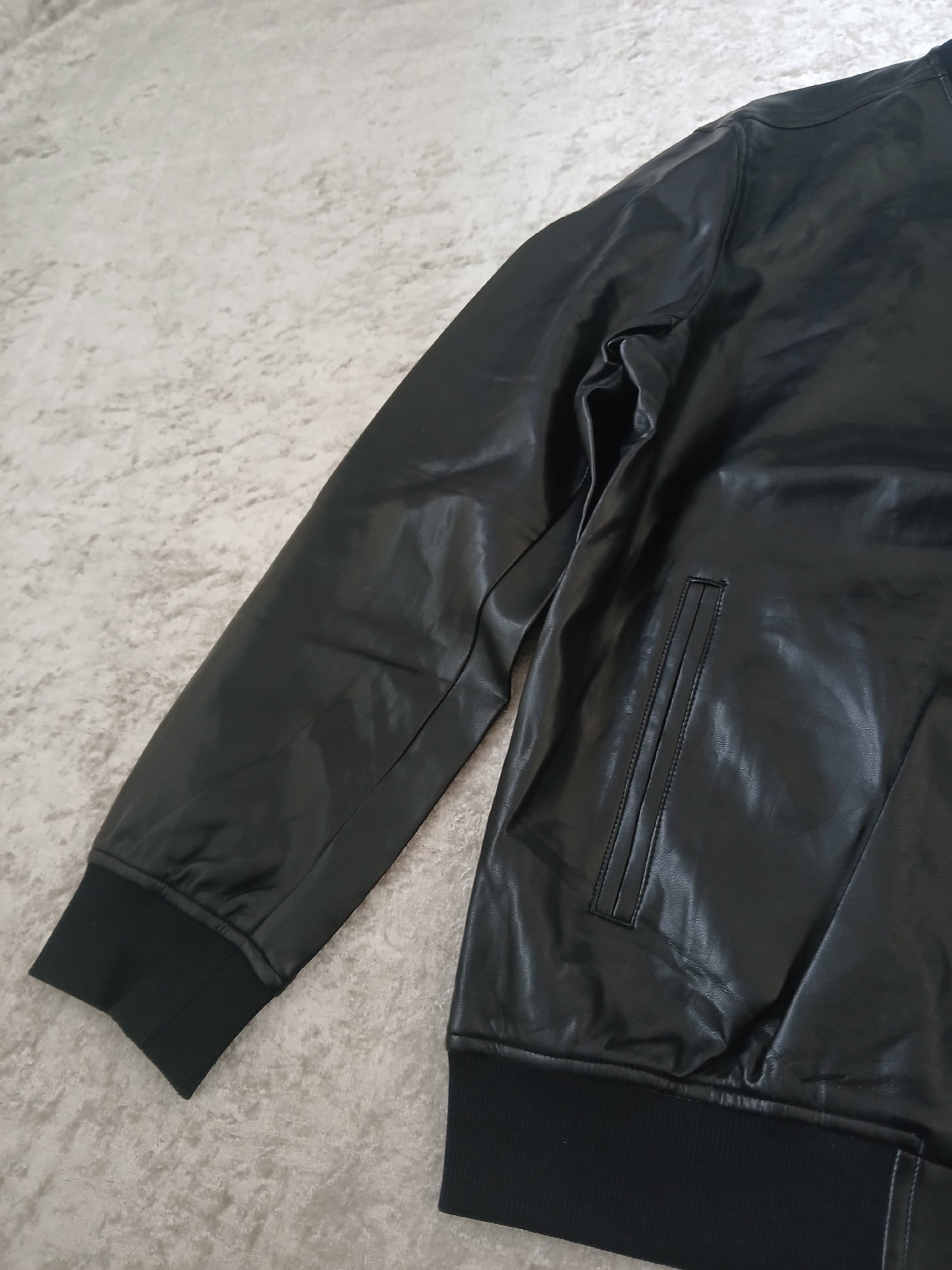 Disashen Black Faux Leather Bomber Jacket — slim fit.Size L., disashen, L, New condition — preloved on SilentSale®