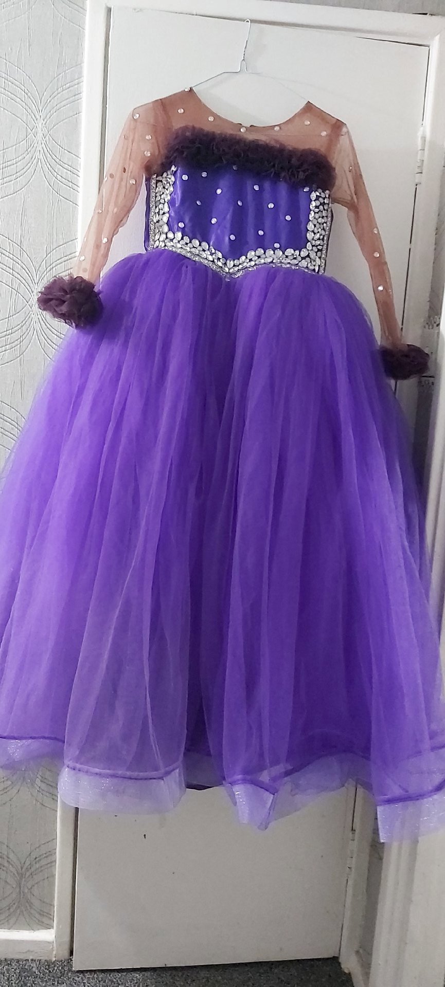 Purple Girls Party Dress with Tulle Skirt and Sequin Bodice, Unbranded, 10 years, Like New condition — preloved on SilentSale®