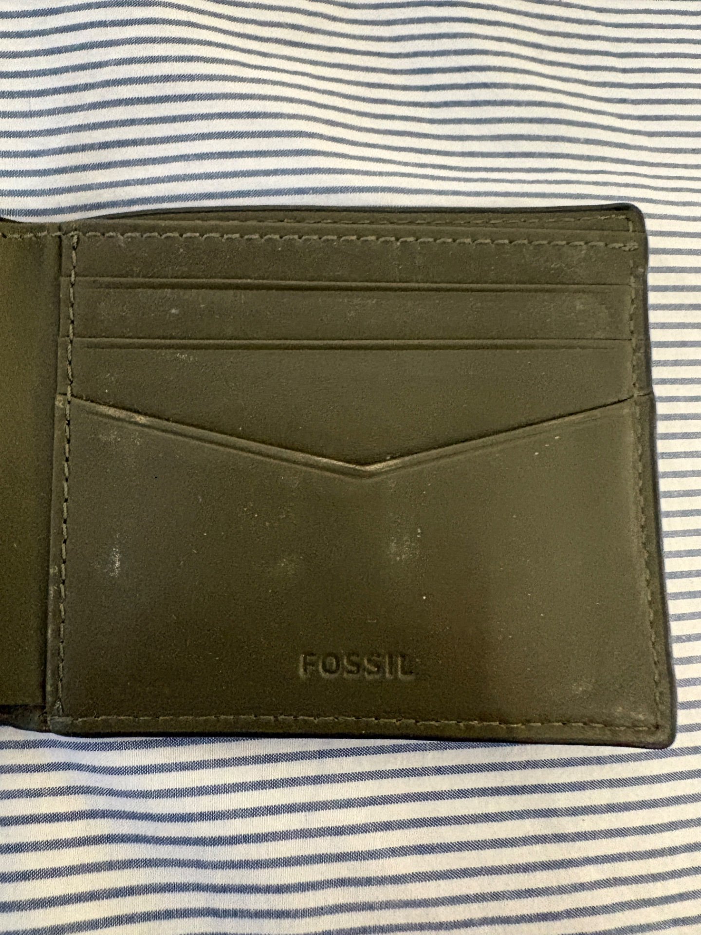Fossil Dark Green Leather Men's Wallet, Fossil, One Size, Good condition — preloved on SilentSale®