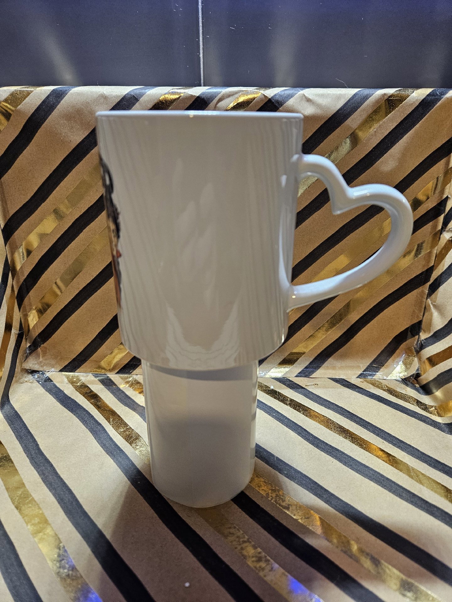 Thriller Michael Jackson Ceramic Mug with Heart Handle, Unbranded, One Size, New condition — preloved on SilentSale®