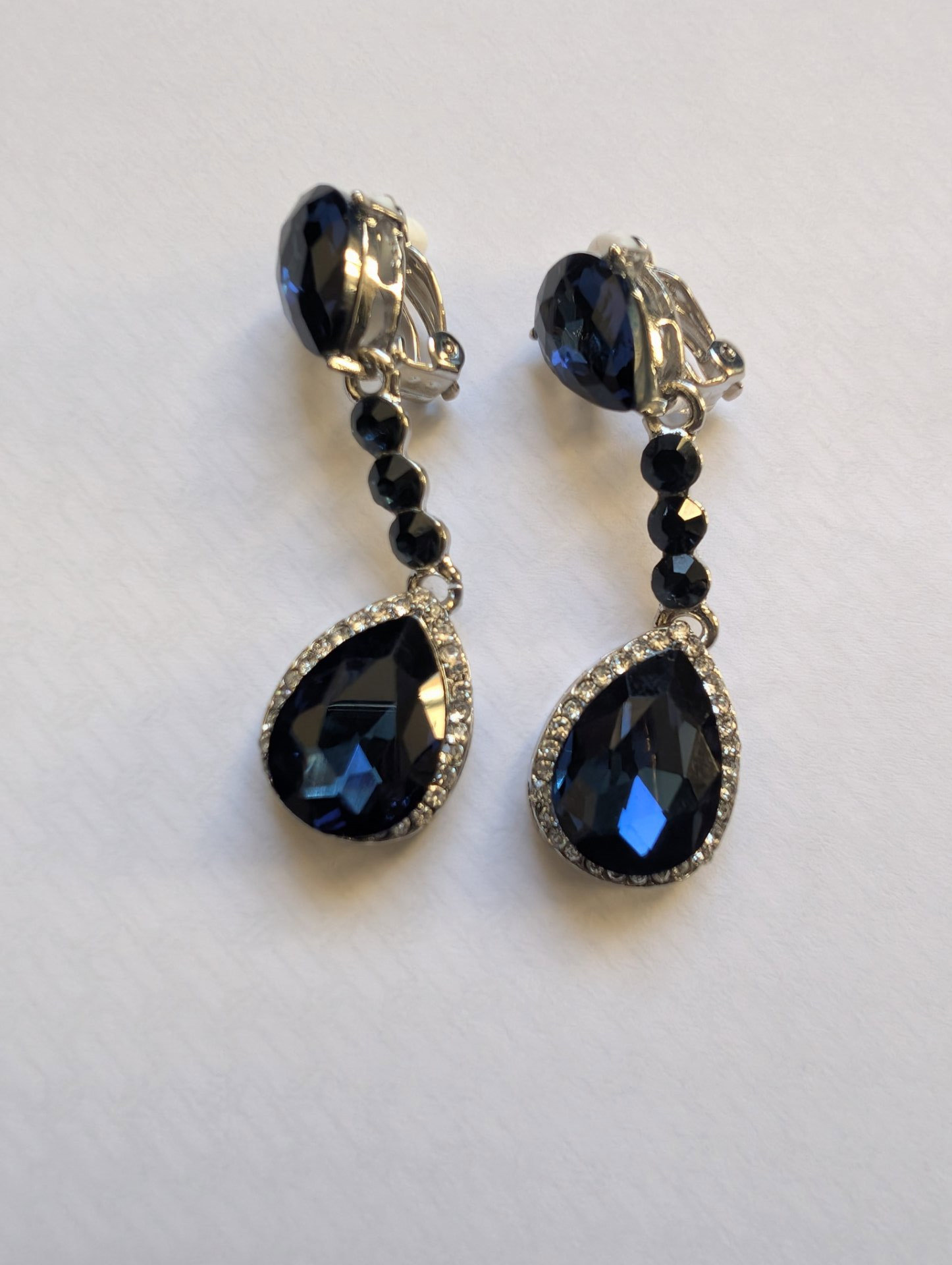 Brilove love wedding bridal clip-on earrings – blue crystal teardrop figure, Unbranded, One Size, Excellent condition — preloved on SilentSale®