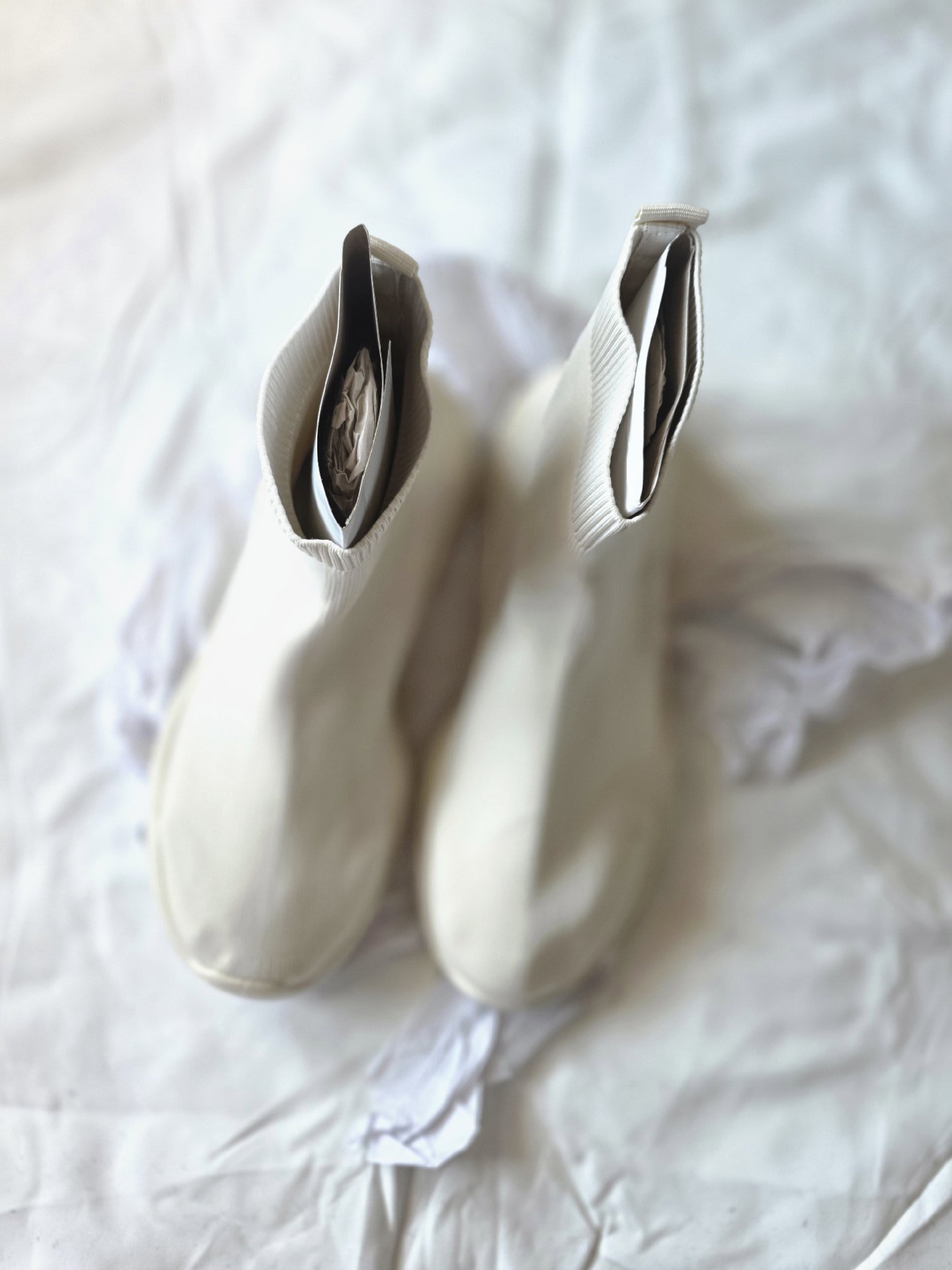 Asos design Cream Sock Style Trainers Boots, ASOS Design, 7, New condition — preloved on SilentSale®