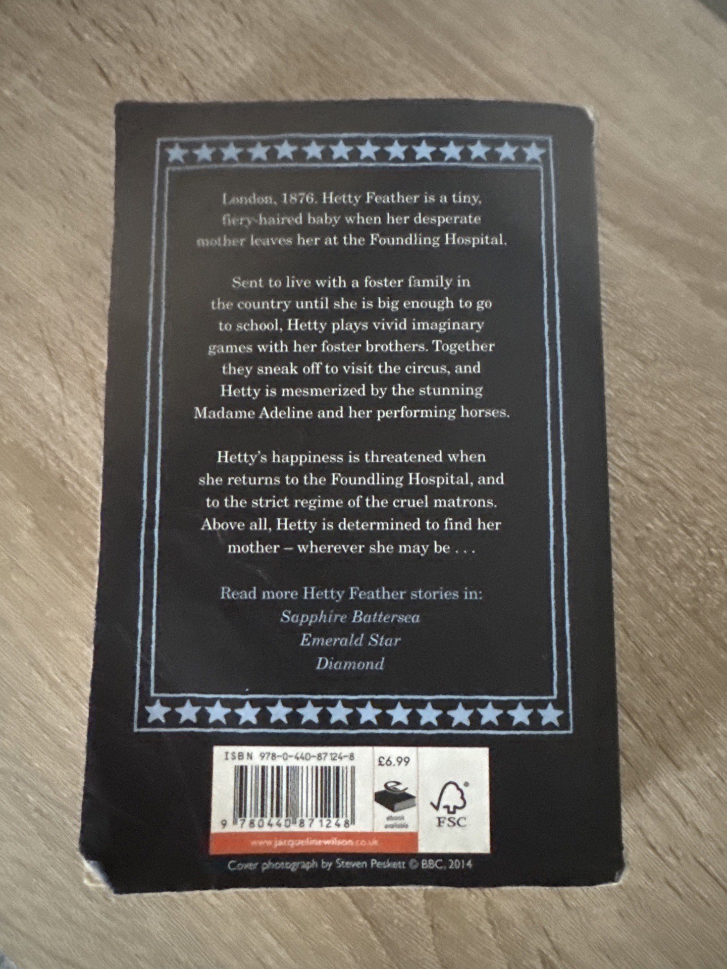 Hetty Feather — Jacqueline Wilson, Penguin Random House, One Size, Good condition — preloved on SilentSale®