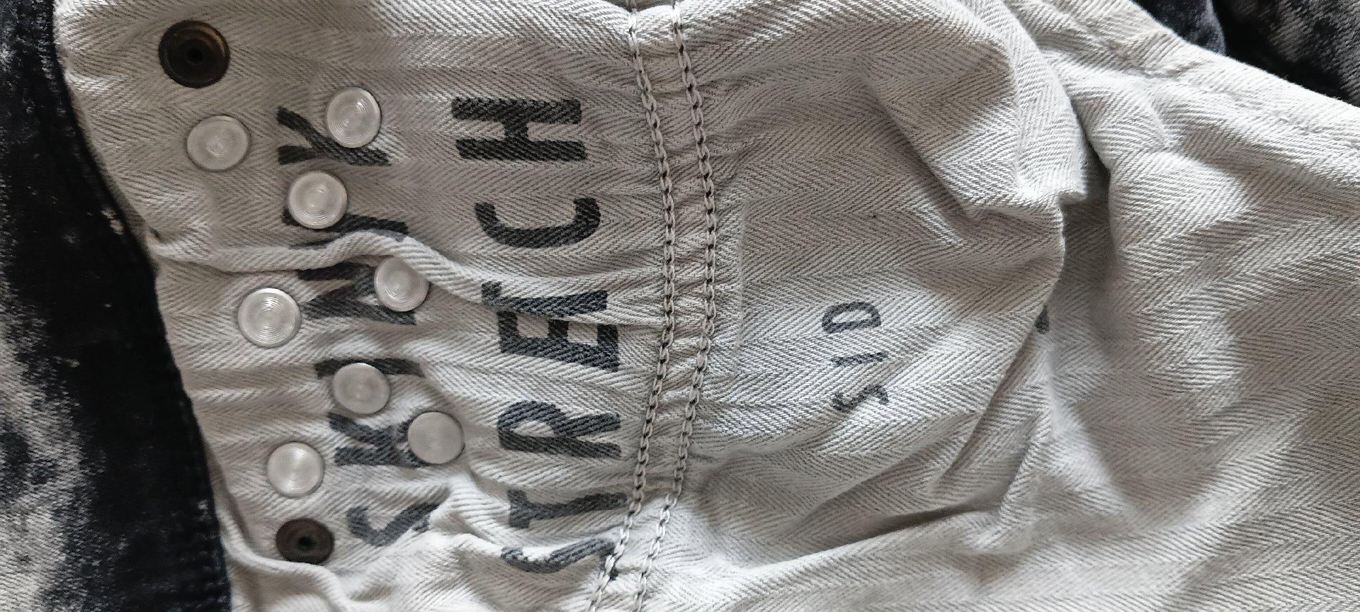 River Island Black Acid Wash Skinny Jeans – UK 30S, River Island, UK 30S, Excellent condition — preloved on SilentSale®