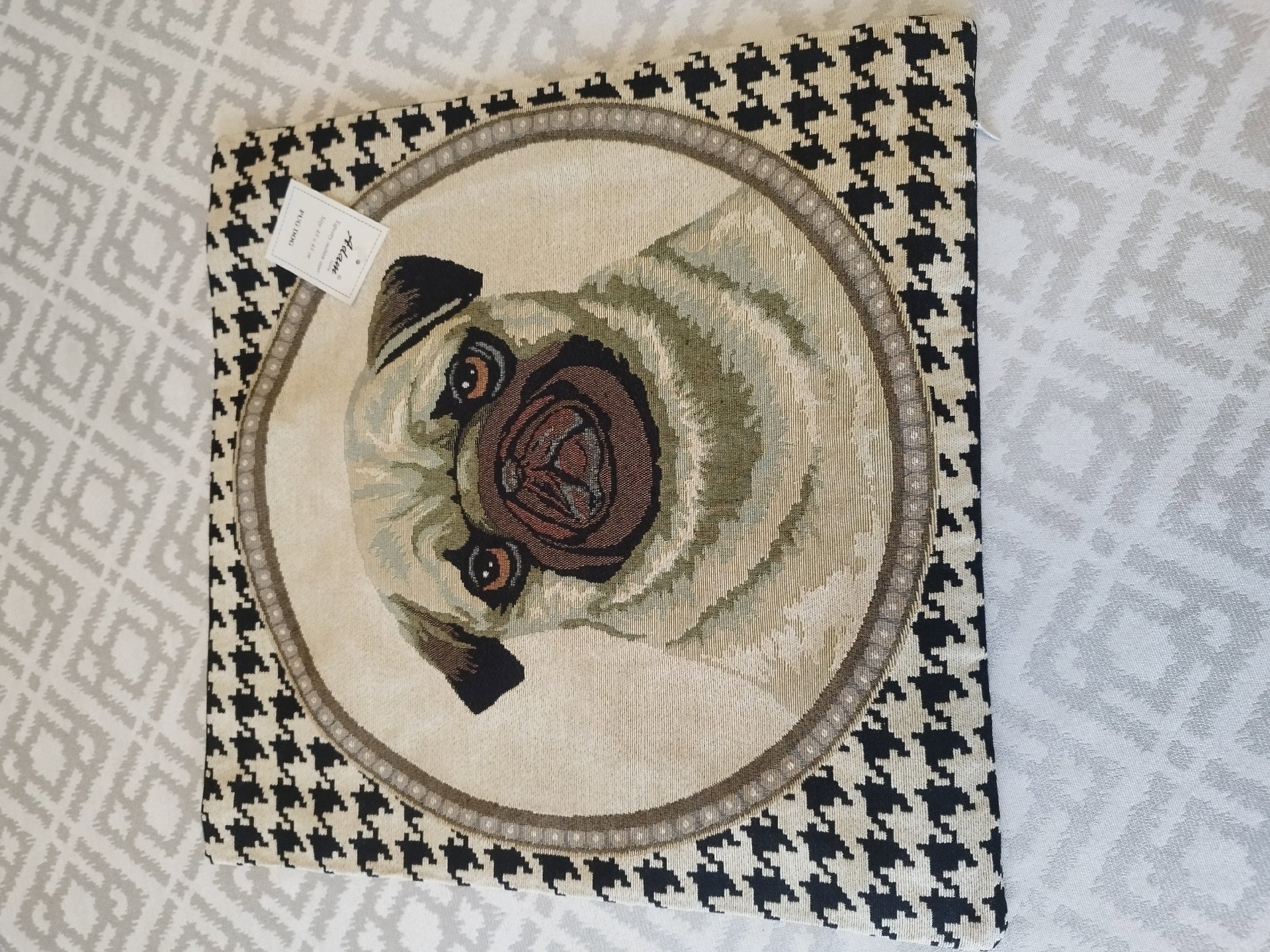 8× Adam Home Pug Dog Tapestry Cushion Cover 45x45 cm, Adam Home, One Size, New condition — preloved on SilentSale®