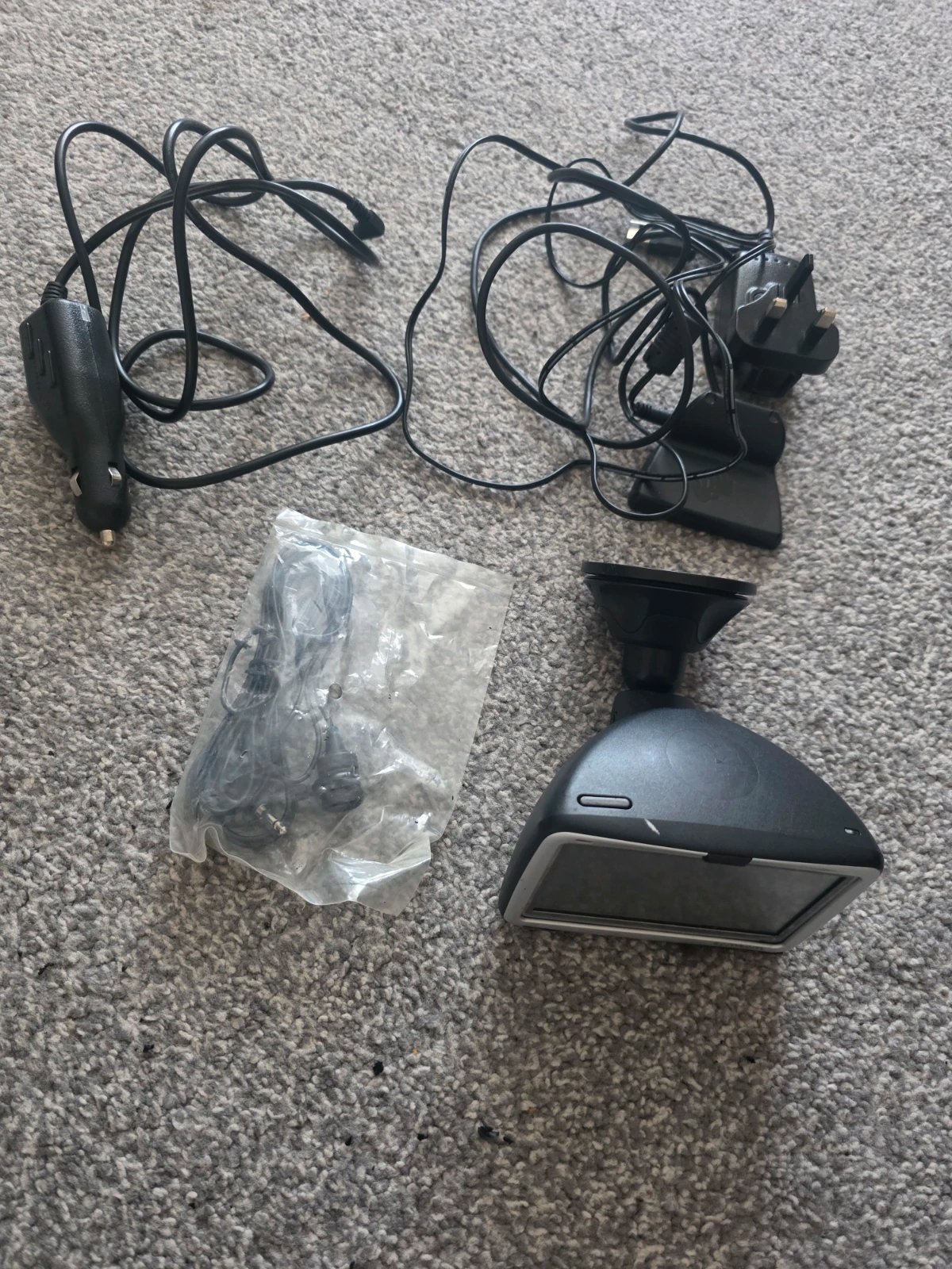 Tomtom satnav, TomTom, One Size, Excellent condition — preloved on SilentSale®