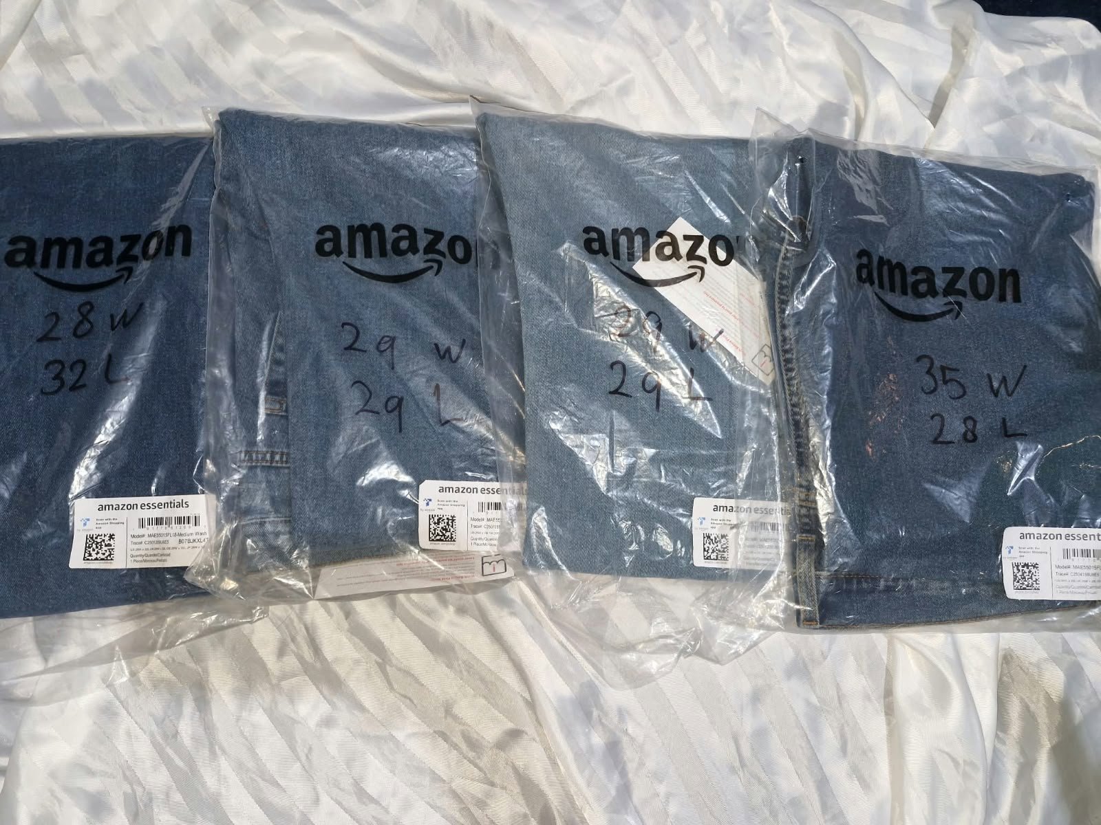 Amazon Essentials Medium Washed Slim Jeans – 28W 32L, Amazon Essentials, W28 L32, New condition — preloved on SilentSale®