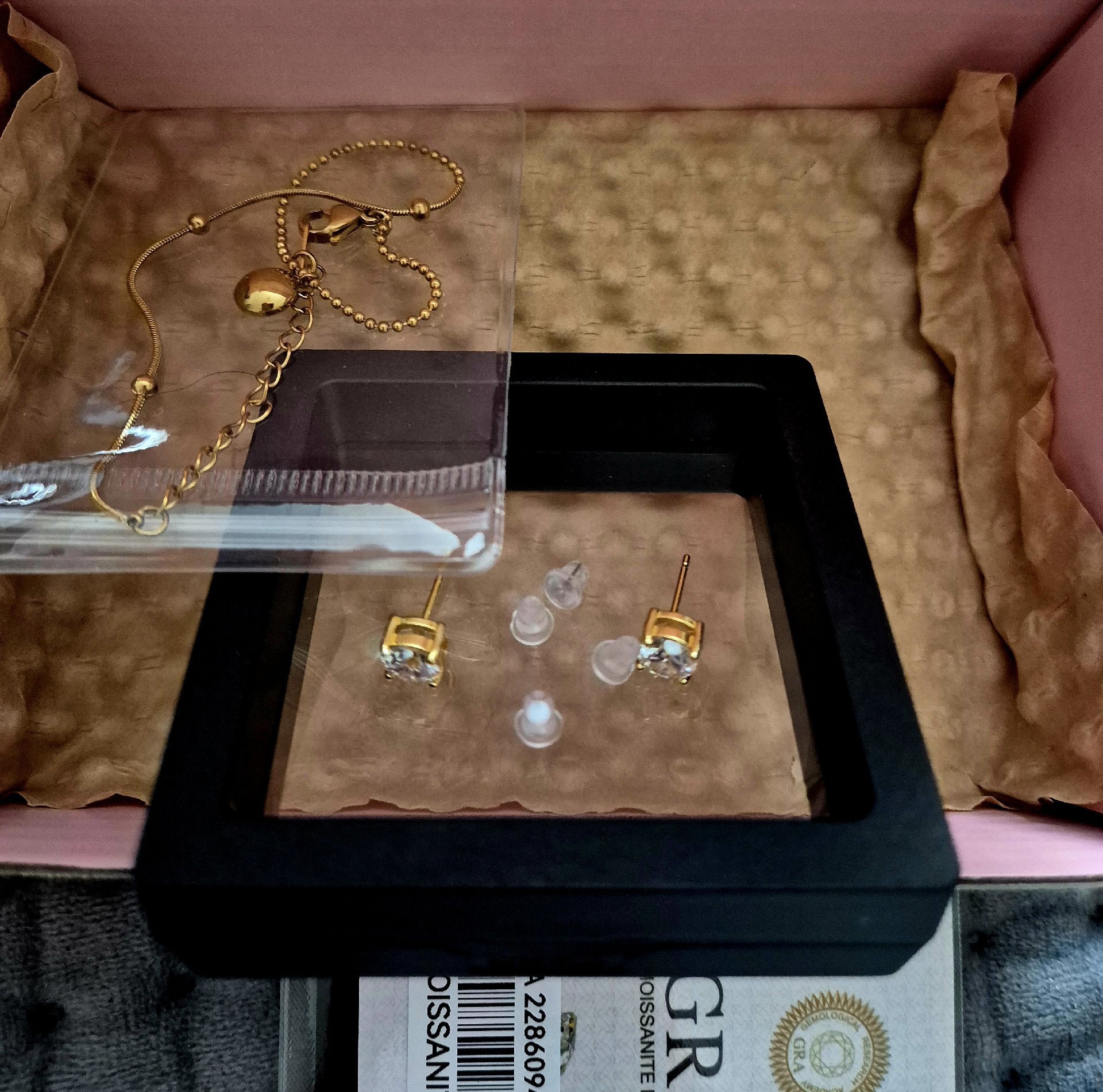 Light Luxury Accessories Gold Plated Moissanite Stud Earrings with Bracelet, GRA, One Size, New condition — preloved on SilentSale®