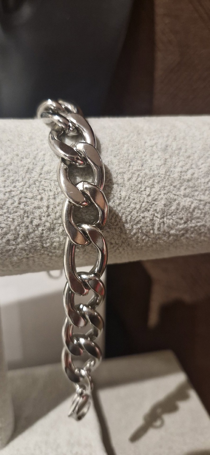 Silver Chunky Chain Bracelet with Lobster Clasp 21cm, Unbranded, One Size, New condition — preloved on SilentSale®