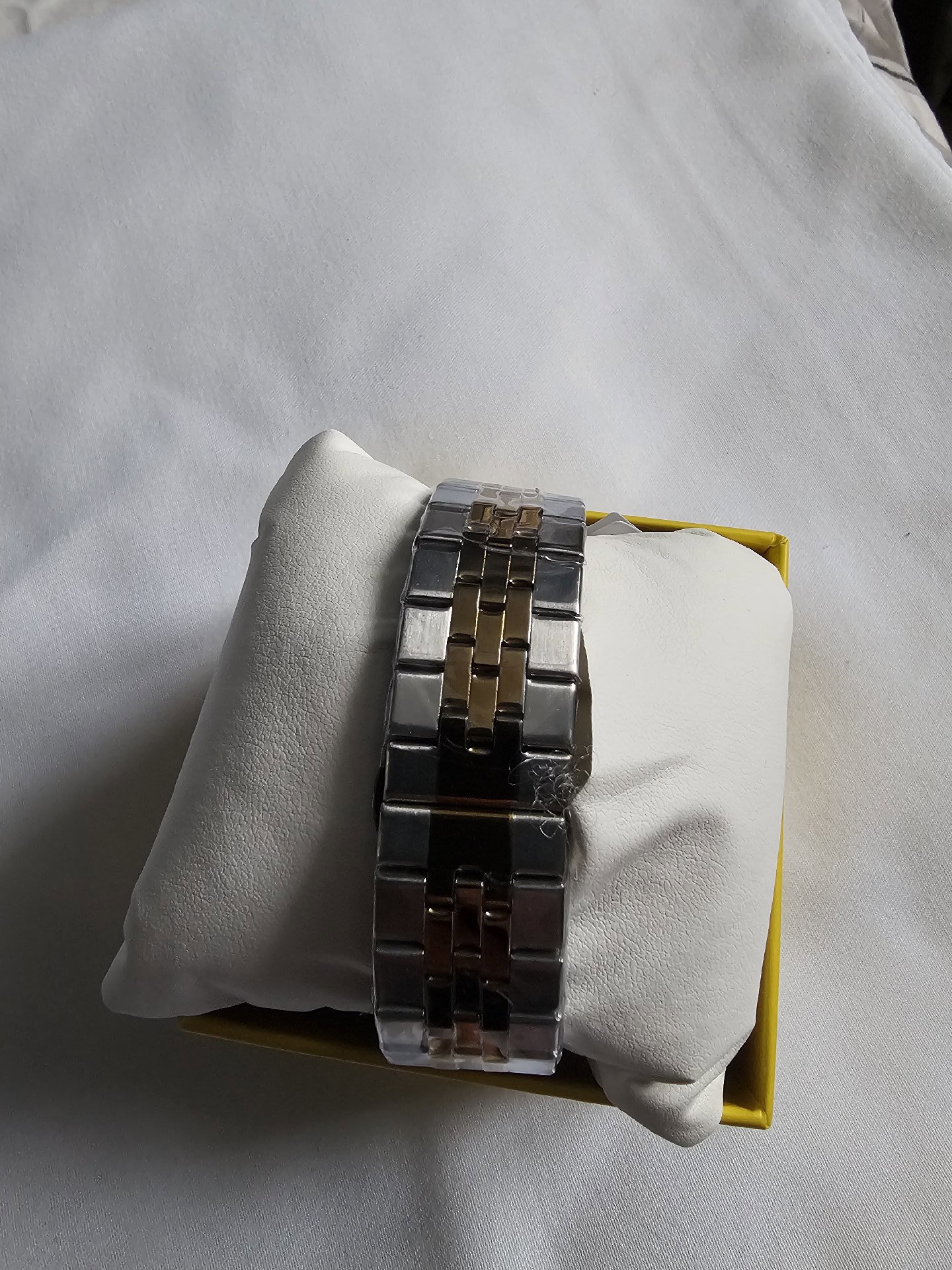 Invicta Silver and Gold Tone 40mm  Men's Wristwatch, Invicta, 40mm, Excellent condition — preloved on SilentSale®